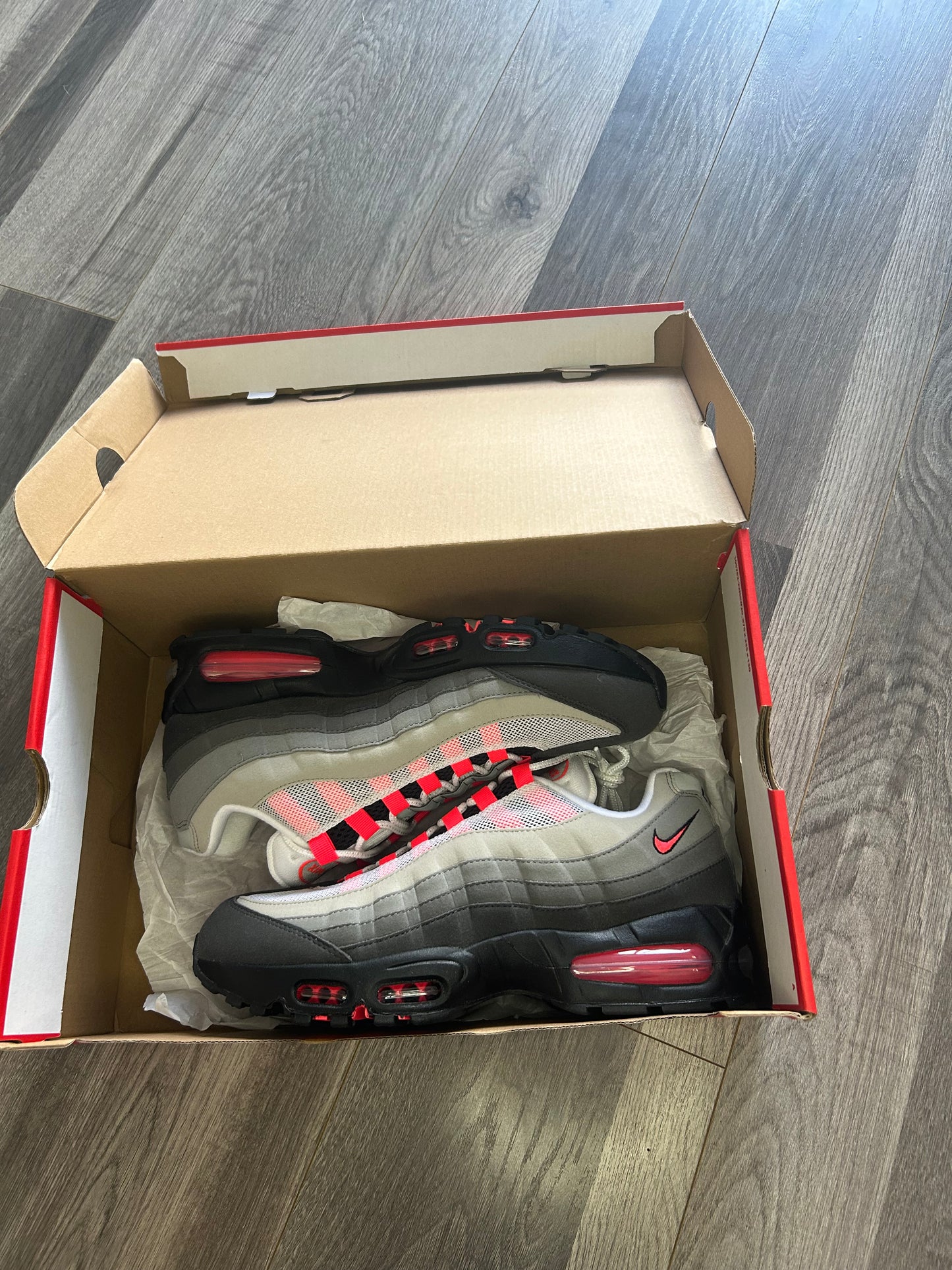 Nike Airmax 95 solar red big bubble uk 9 new