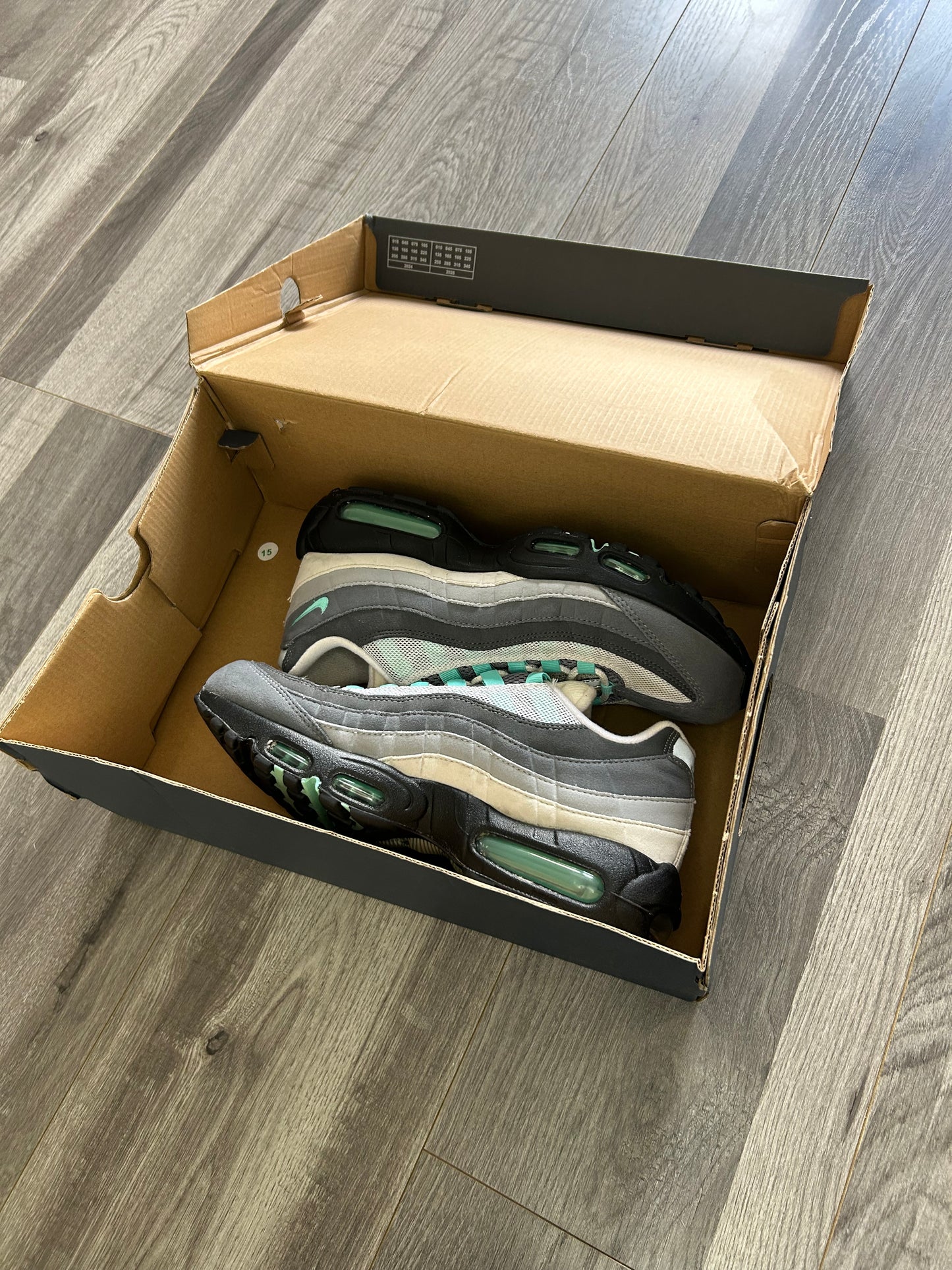 Nike Airmax 95 hyper turquoise uk 8 used