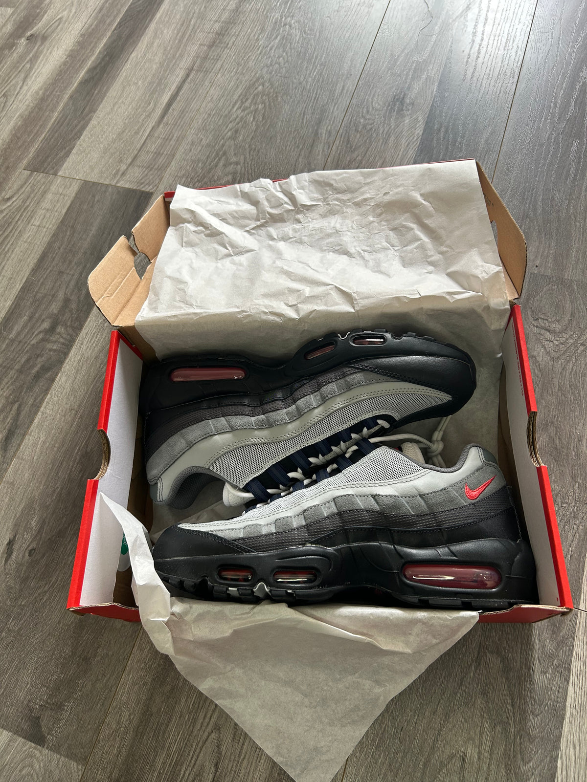 Nike Airmax 95 track red uk 9 unworn