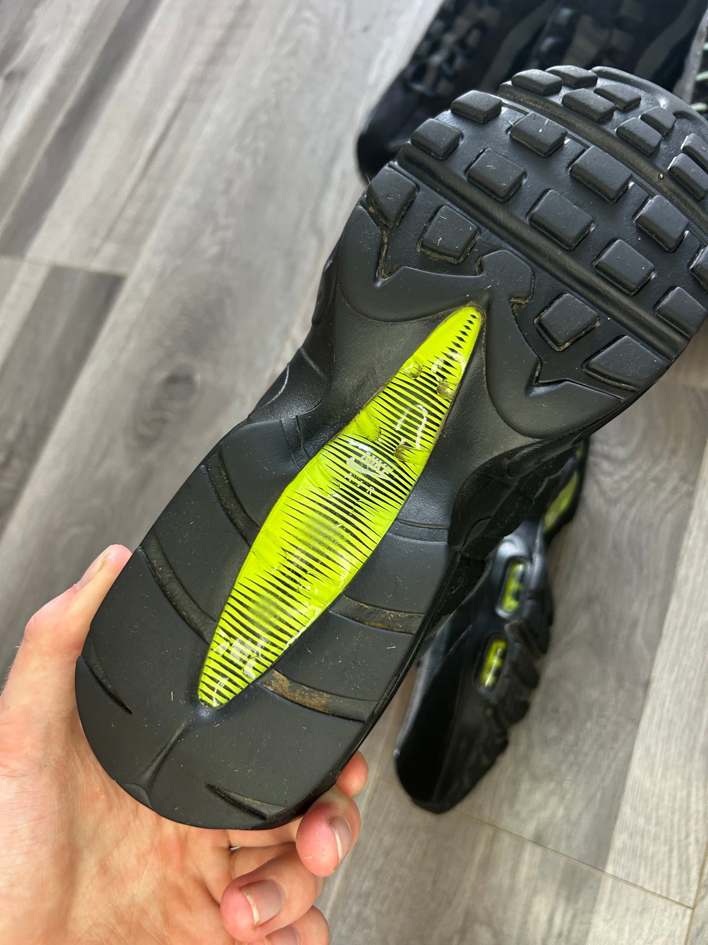 Nike Airmax 95 retro logo black grey volt
