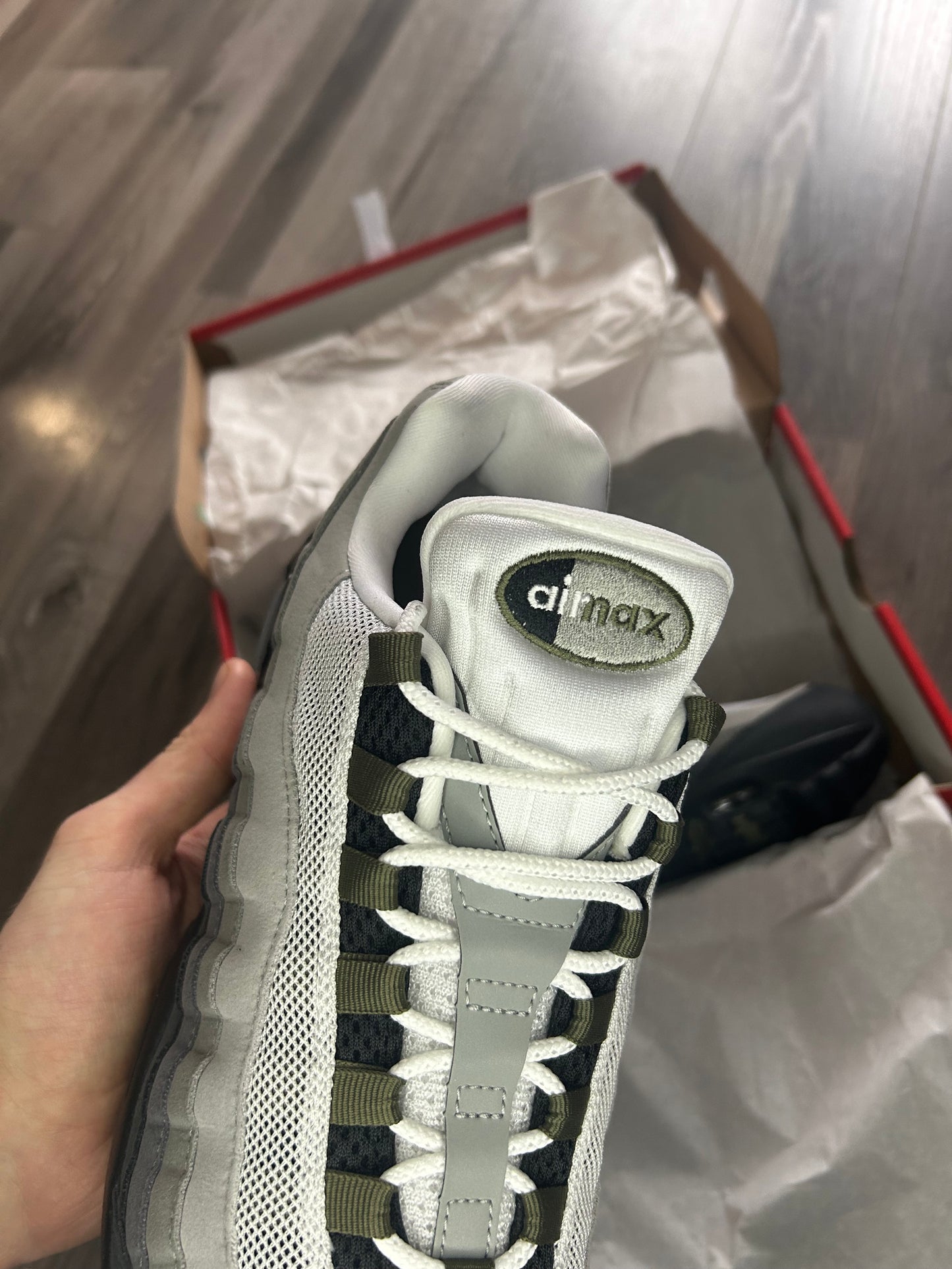 Nike Airmax 95 olive big bubble uk 9 new