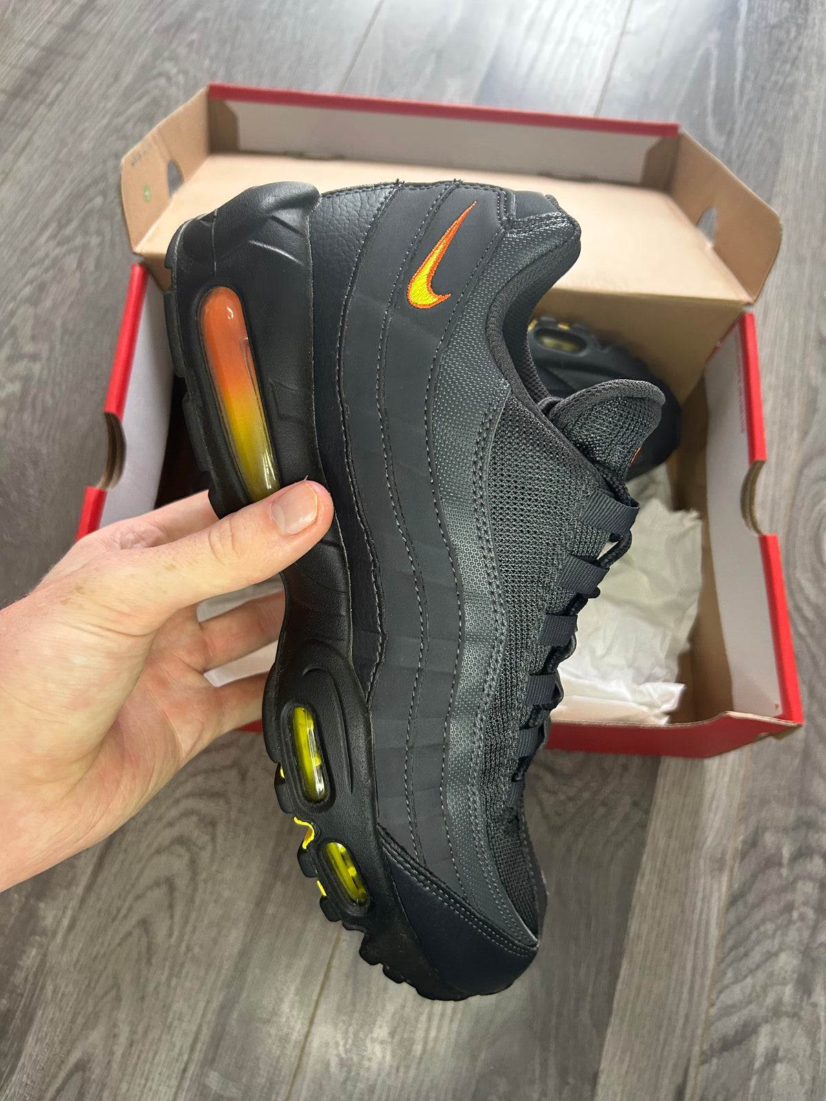 Nike Airmax 95 anthracite safety orange uk 8.5 used
