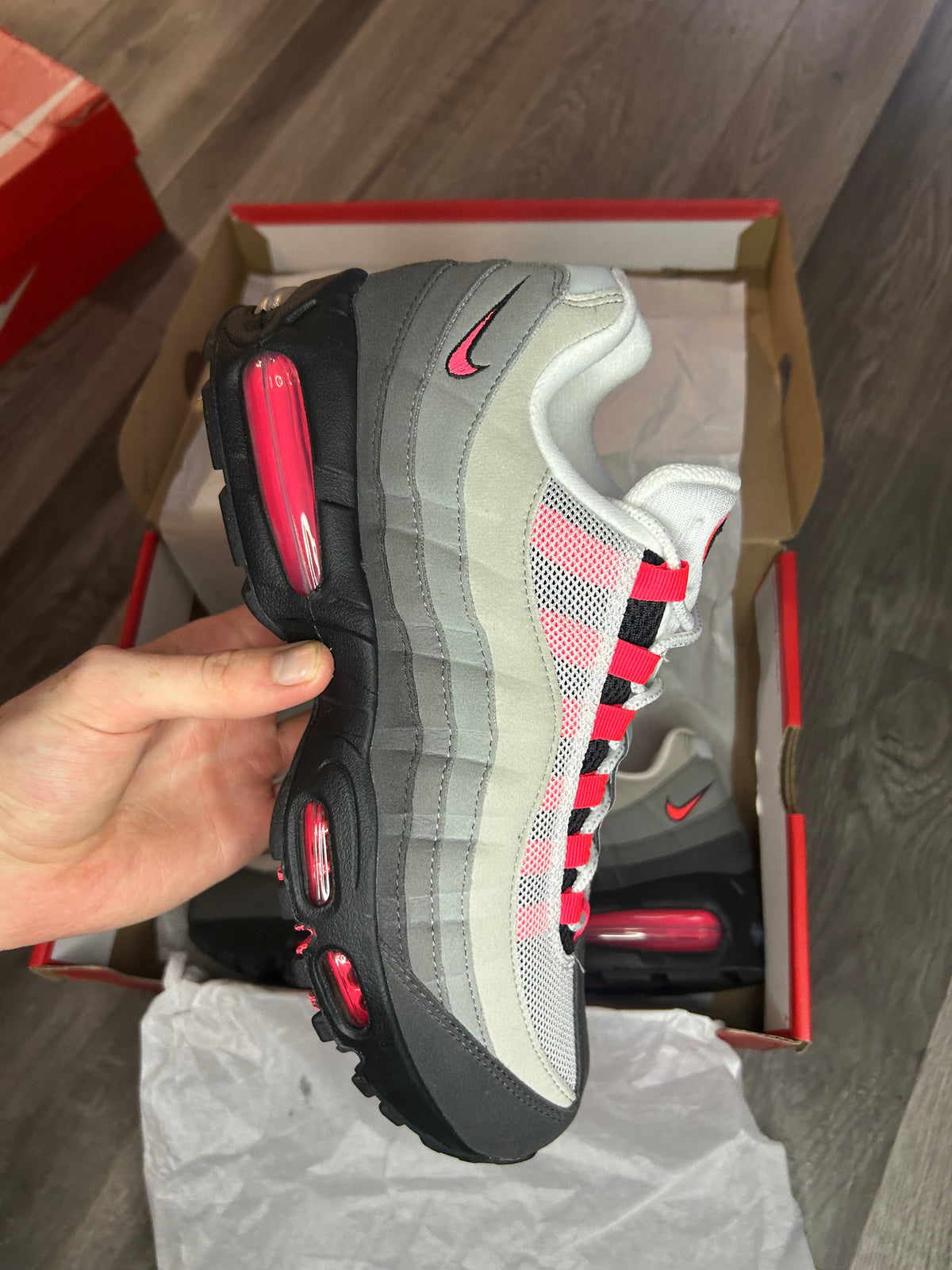Nike Airmax 95 solar red uk 8 unworn