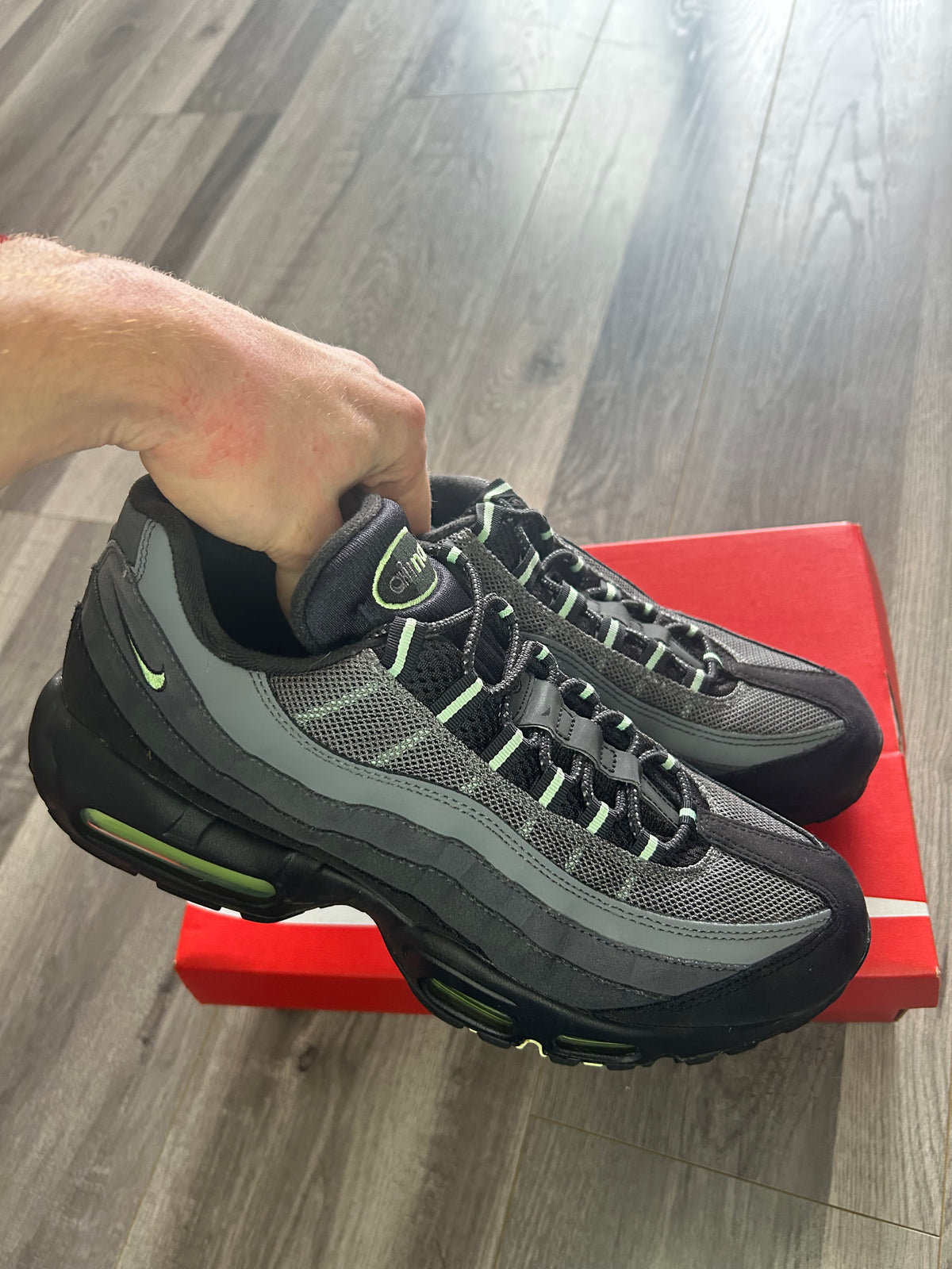 Nike Airmax 95 vapour green uk 9.5 used
