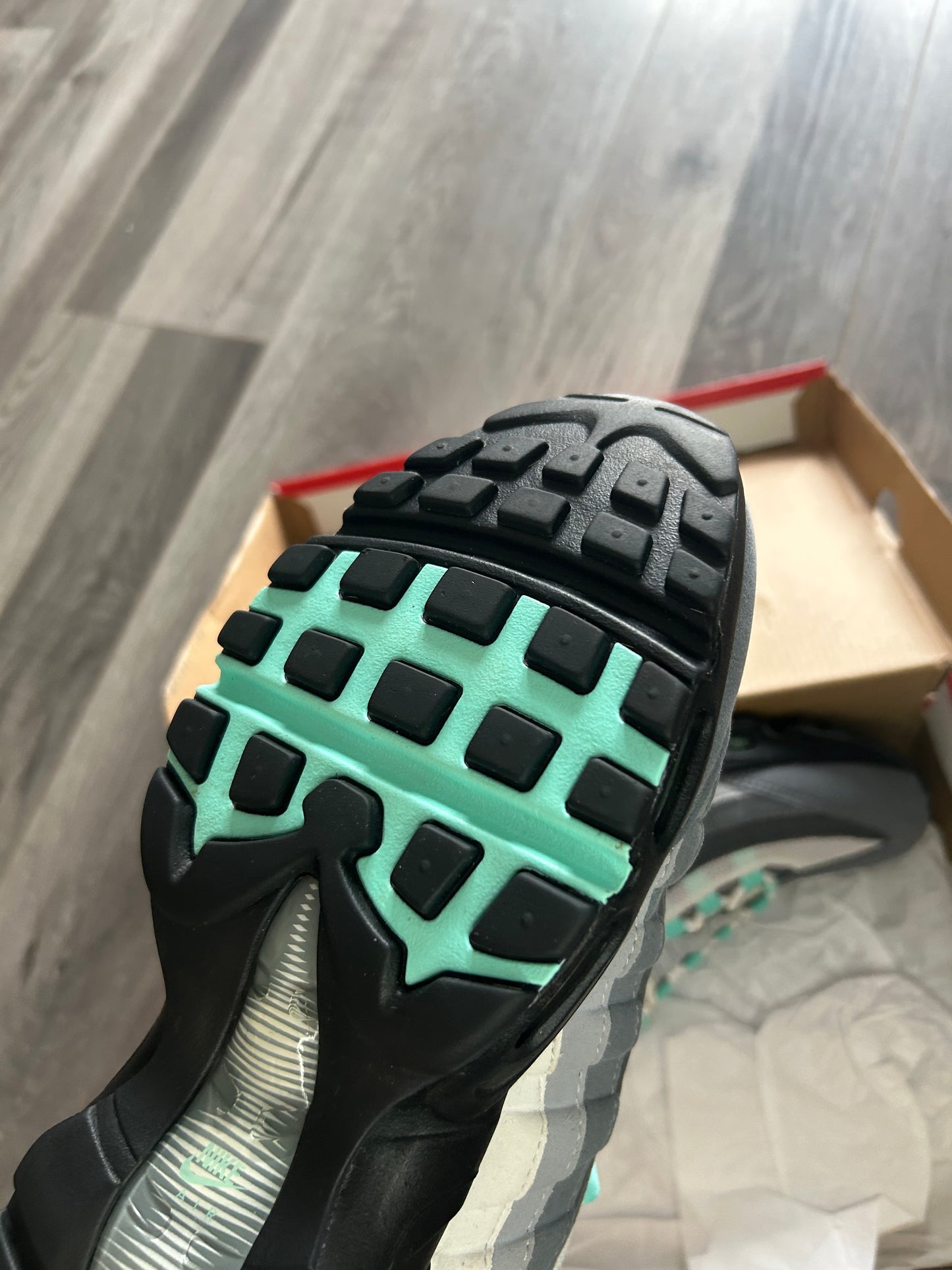 Nike Airmax 95 hyper turquoise uk 9 used