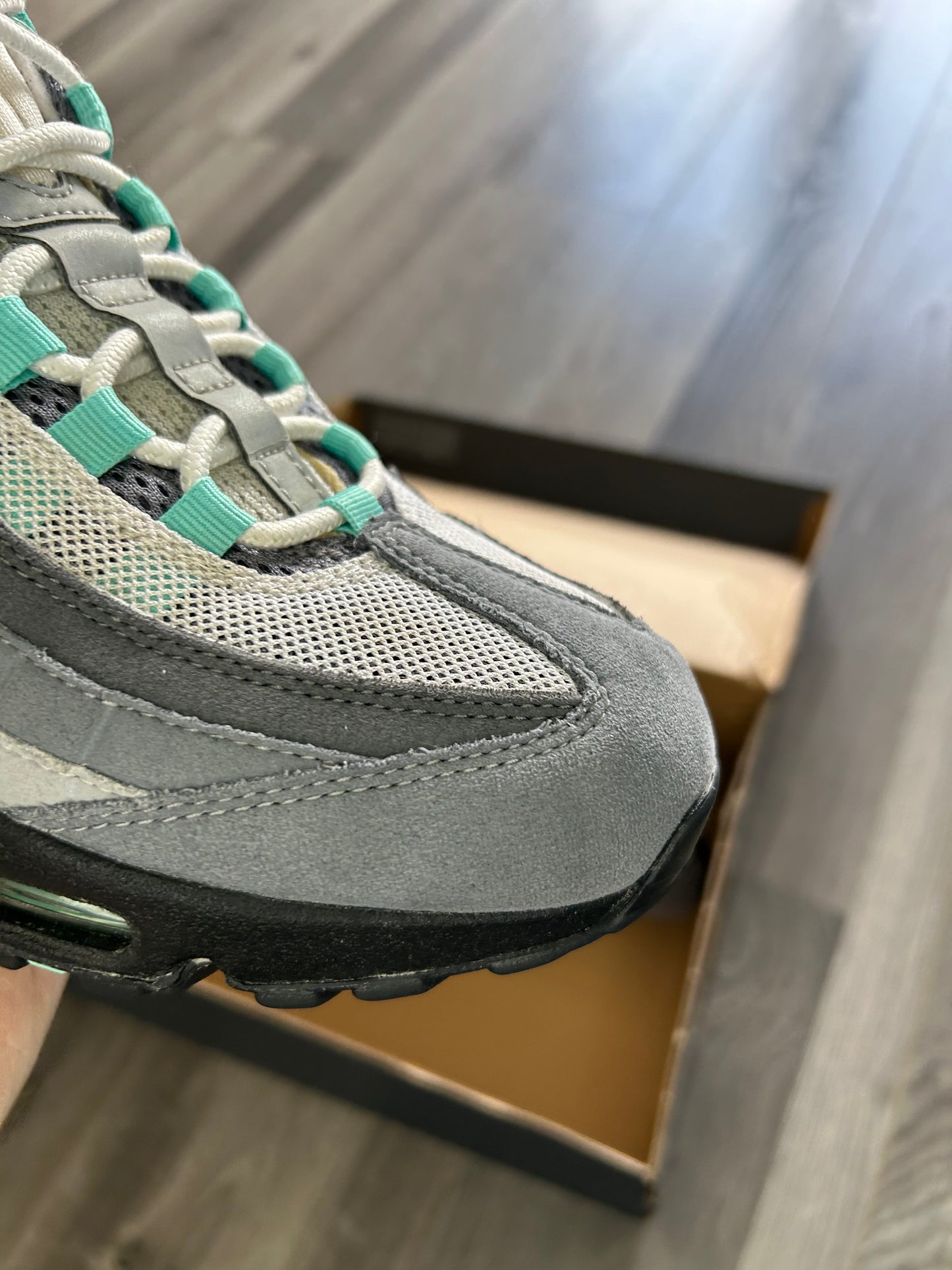 Nike Airmax 95 hyper turquoise uk 8 used