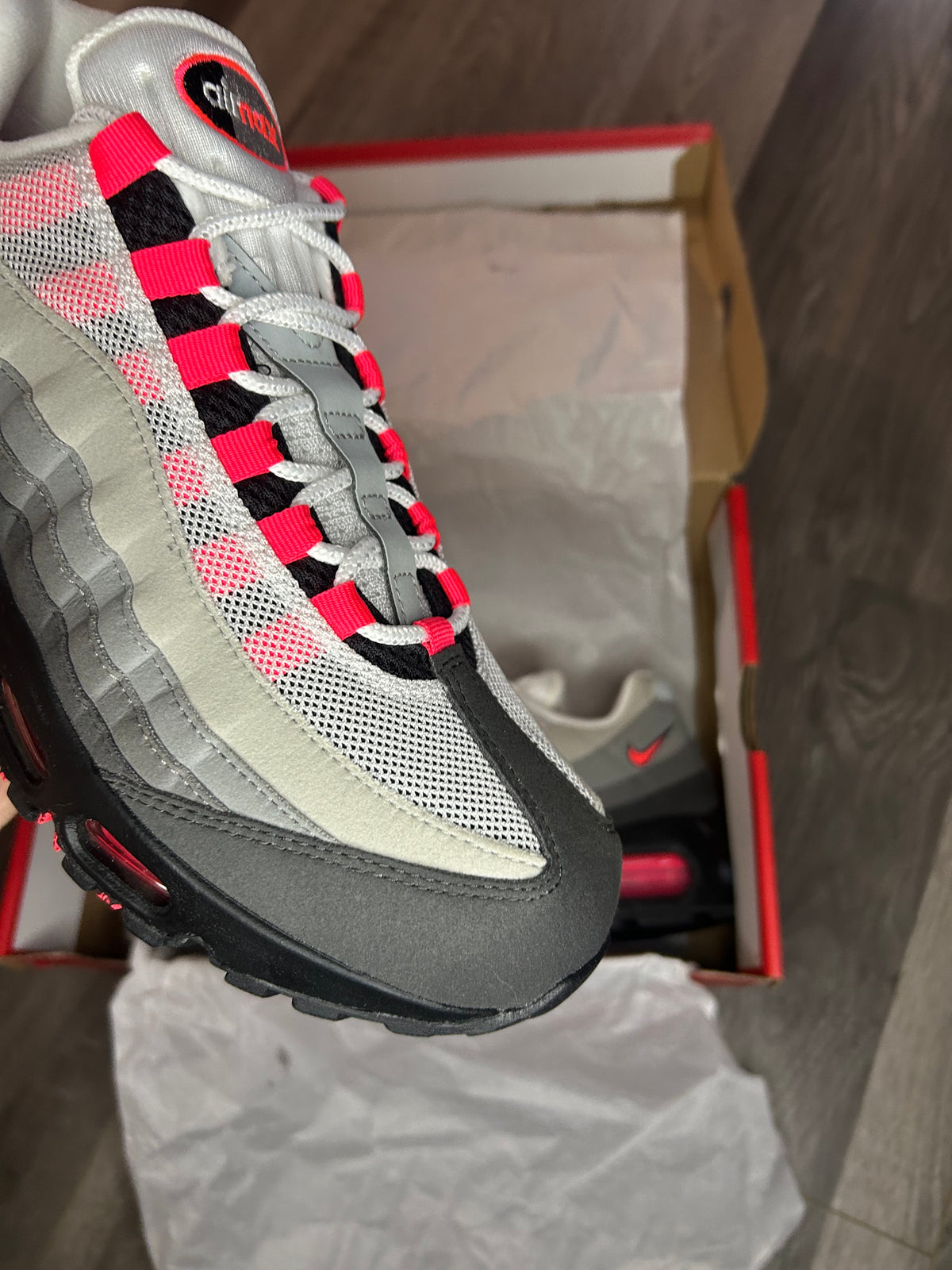 Nike Airmax 95 solar red uk 8 unworn