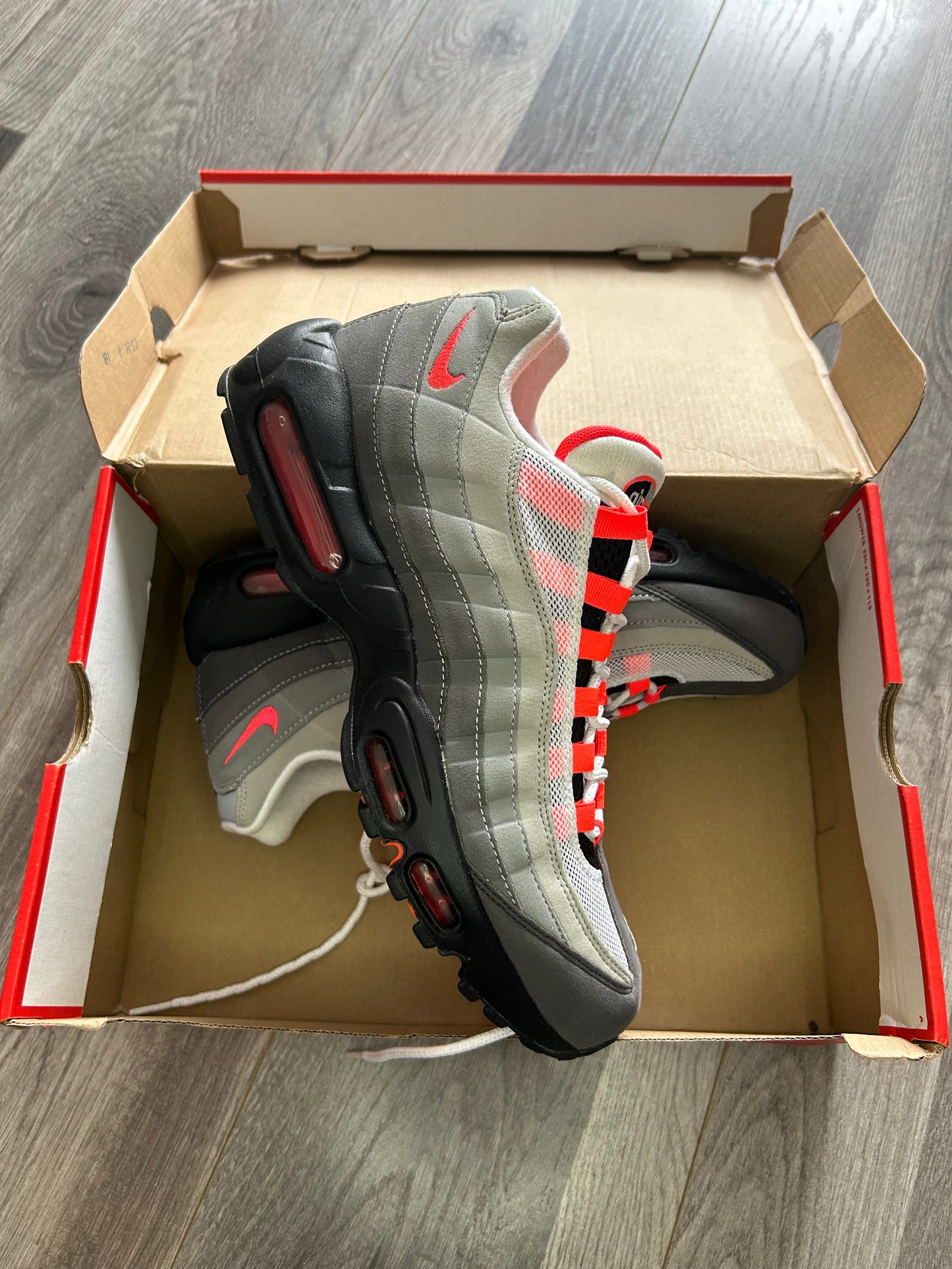 Nike Airmax 95 solar red 2018 uk 8.5 new/tried on
