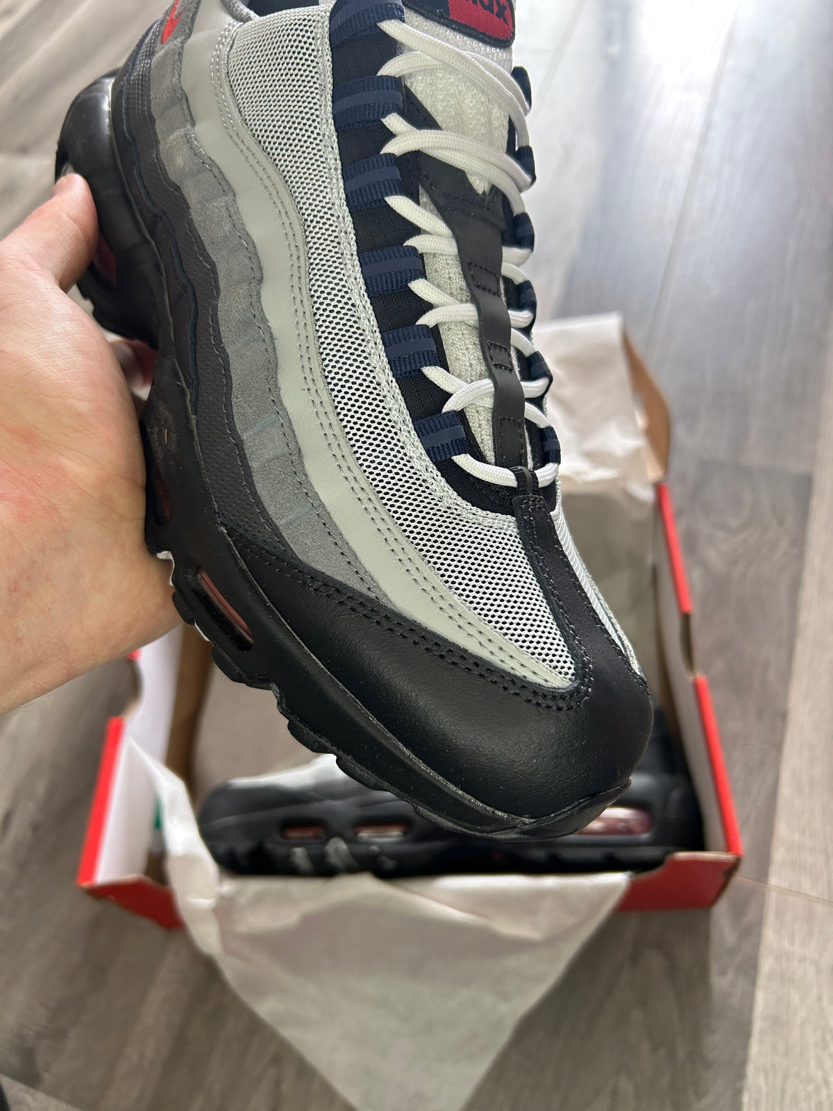 Nike Airmax 95 track red uk 9 unworn
