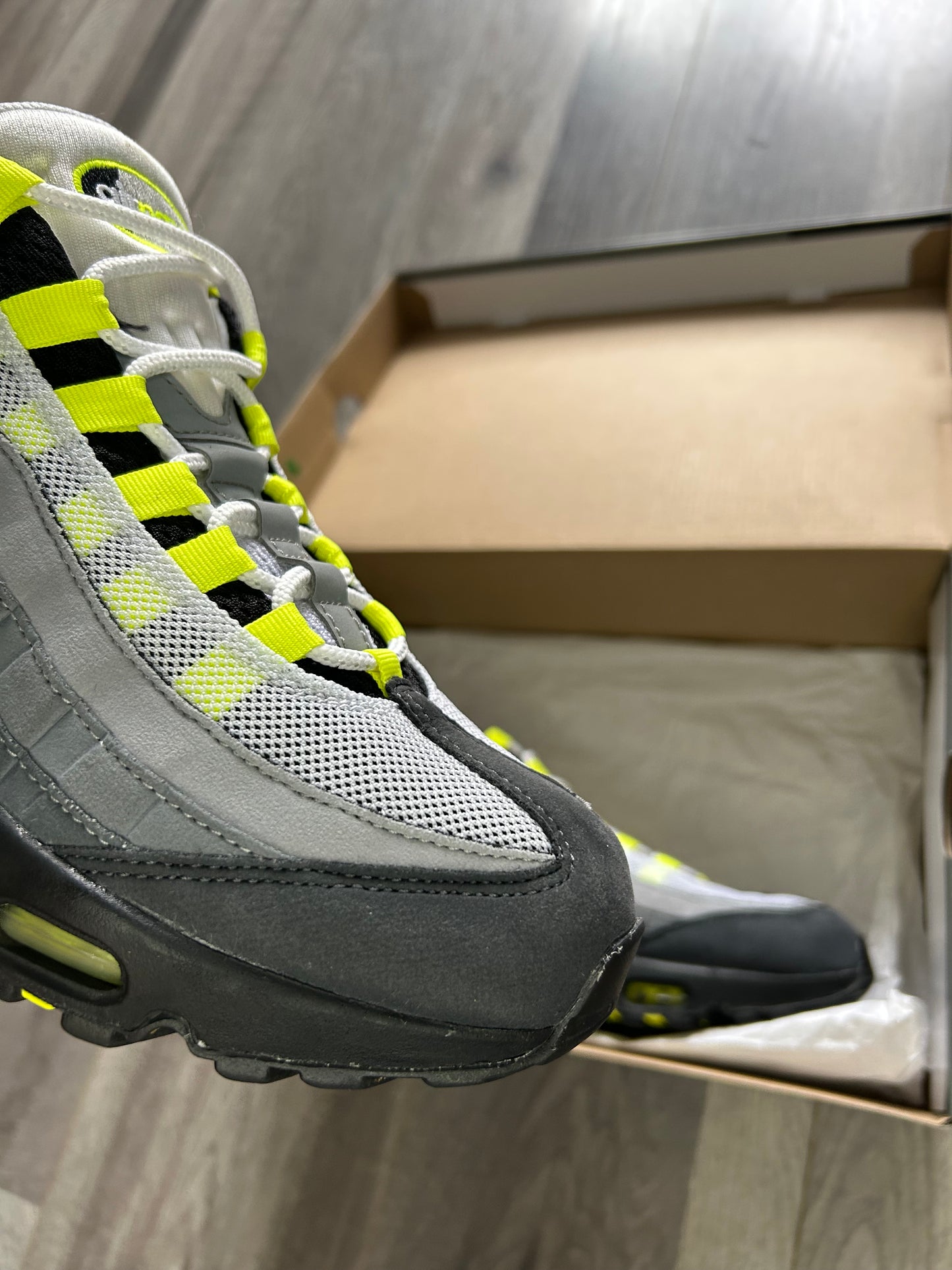 Nike Airmax 95 neon 2020 uk 8.5 used