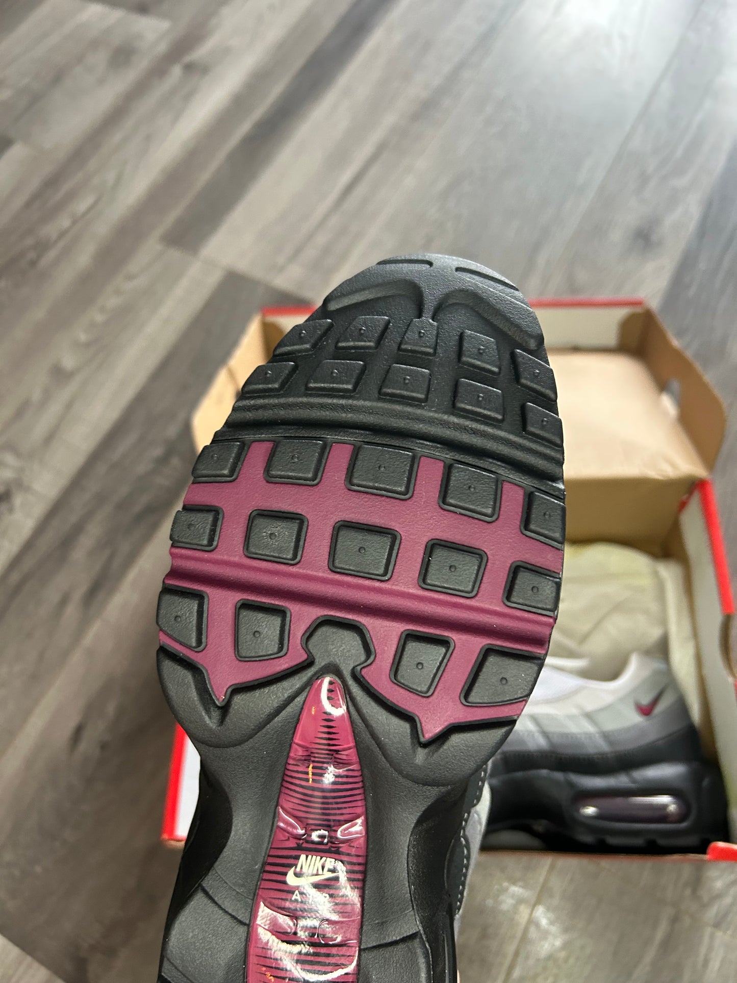 Nike Airmax 95 beetroot brand new multiple sizes