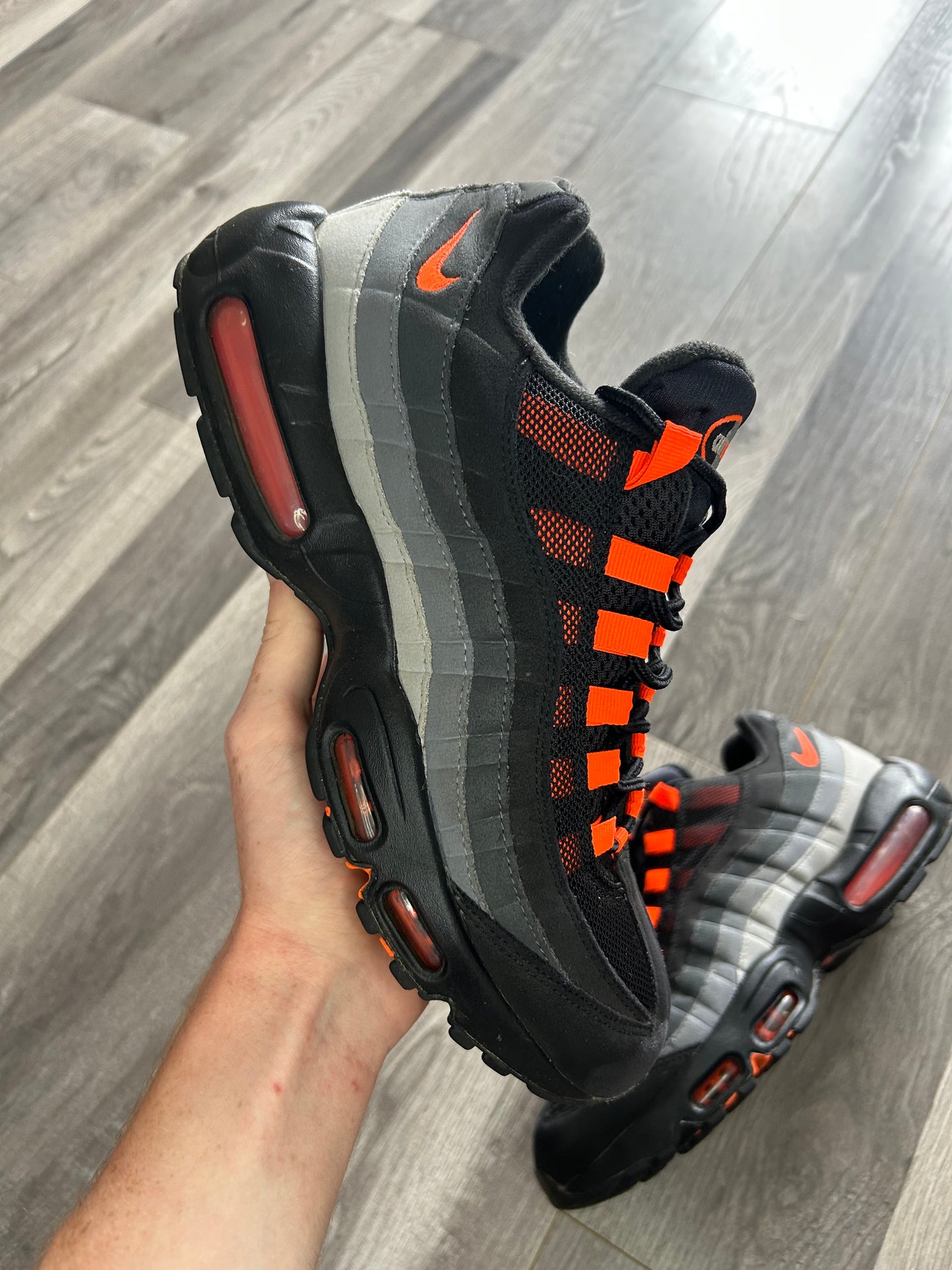 Nike Airmax 95 hyper crimson uk 9.5 used