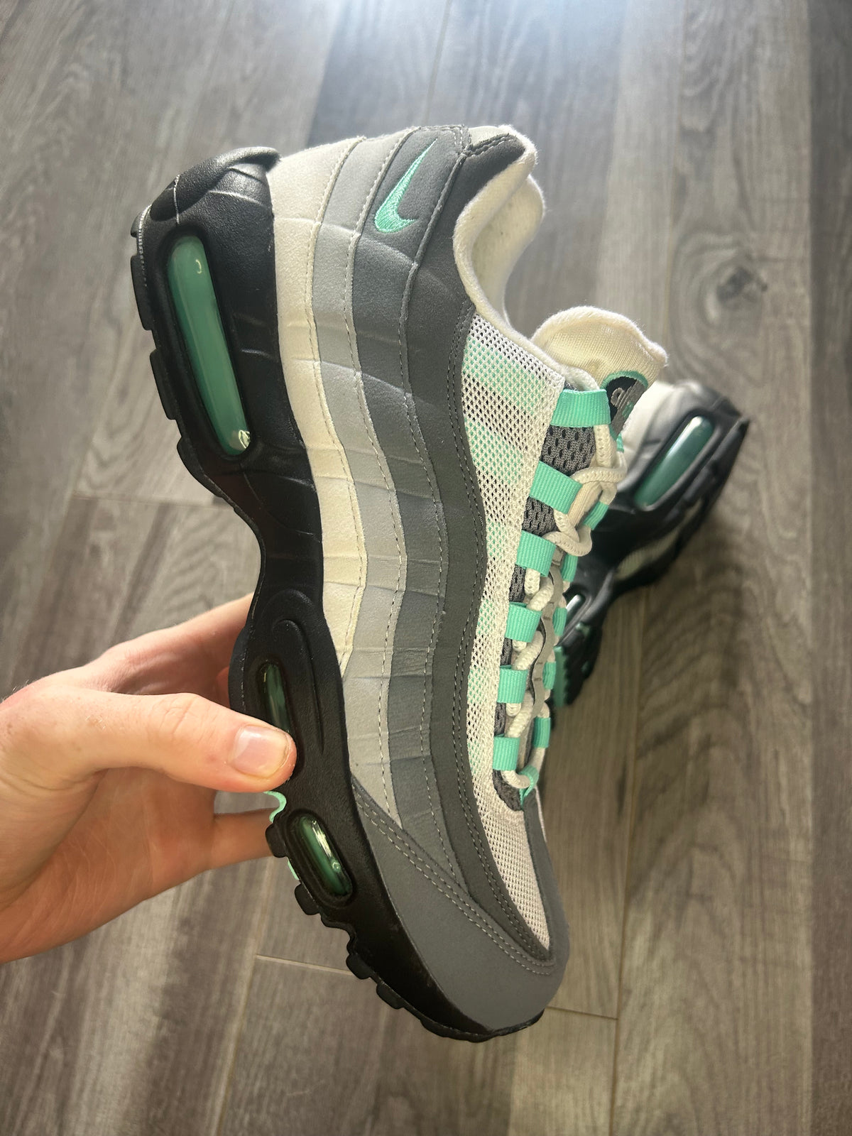 Nike Airmax 95 hyper turquoise uk 8.5 used