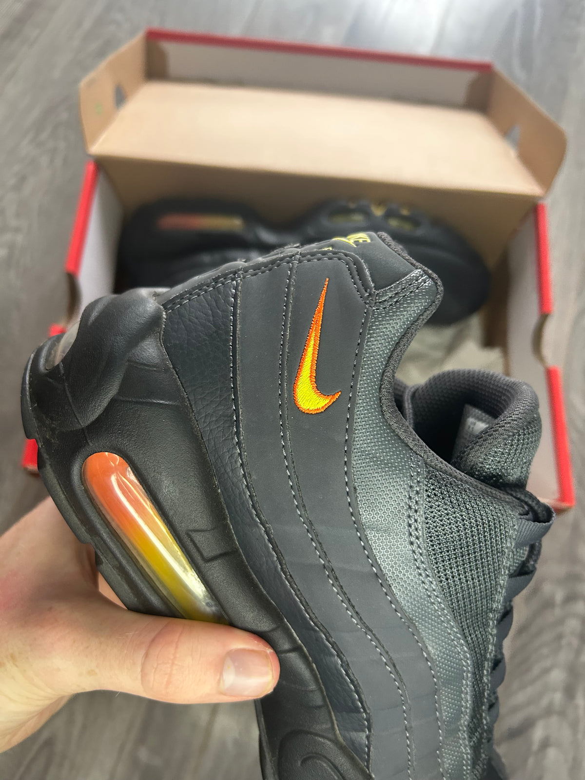 Nike Airmax 95 anthracite safety orange uk 8.5 used
