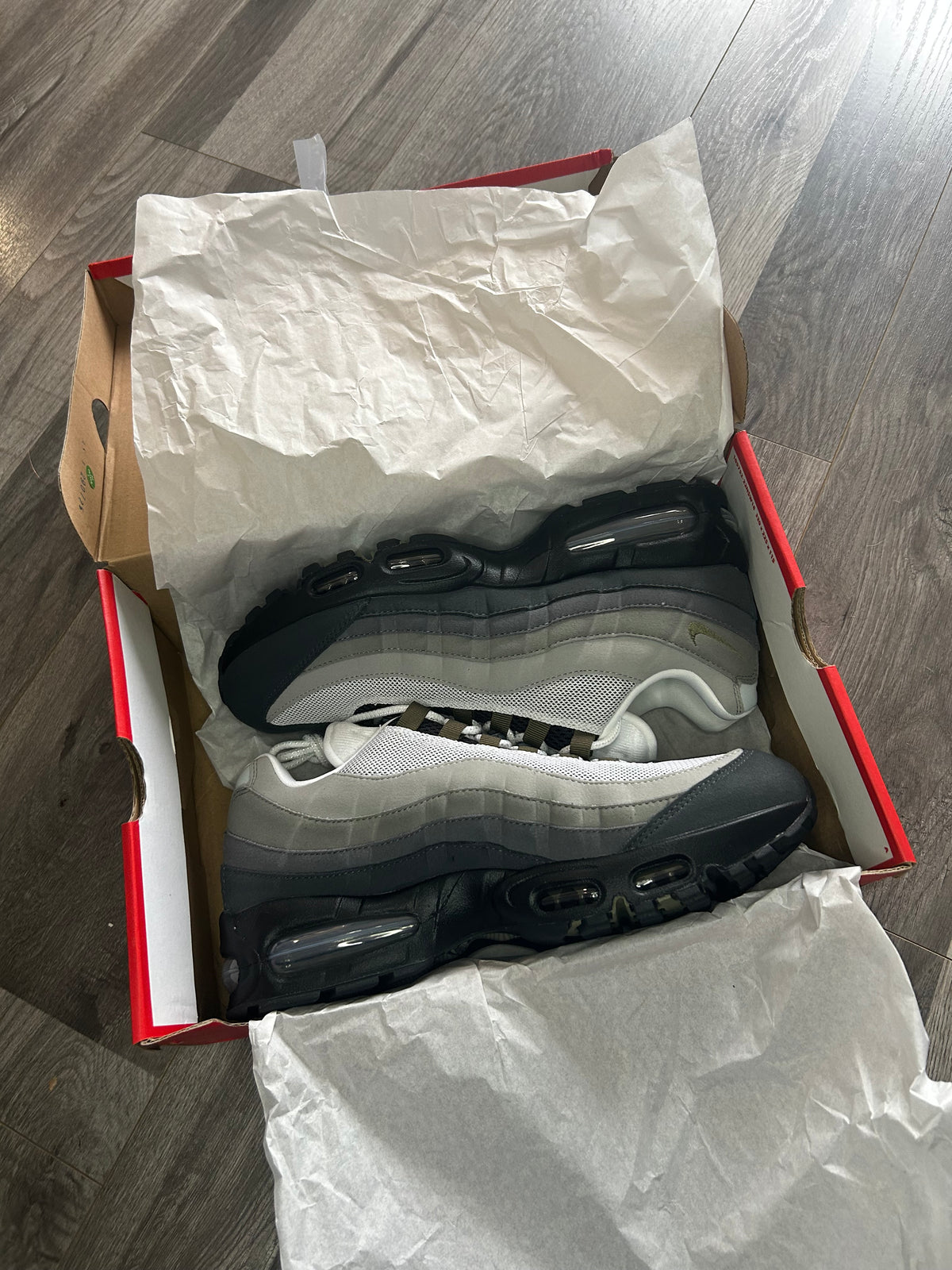 Nike Airmax 95 olive big bubble uk 9 new