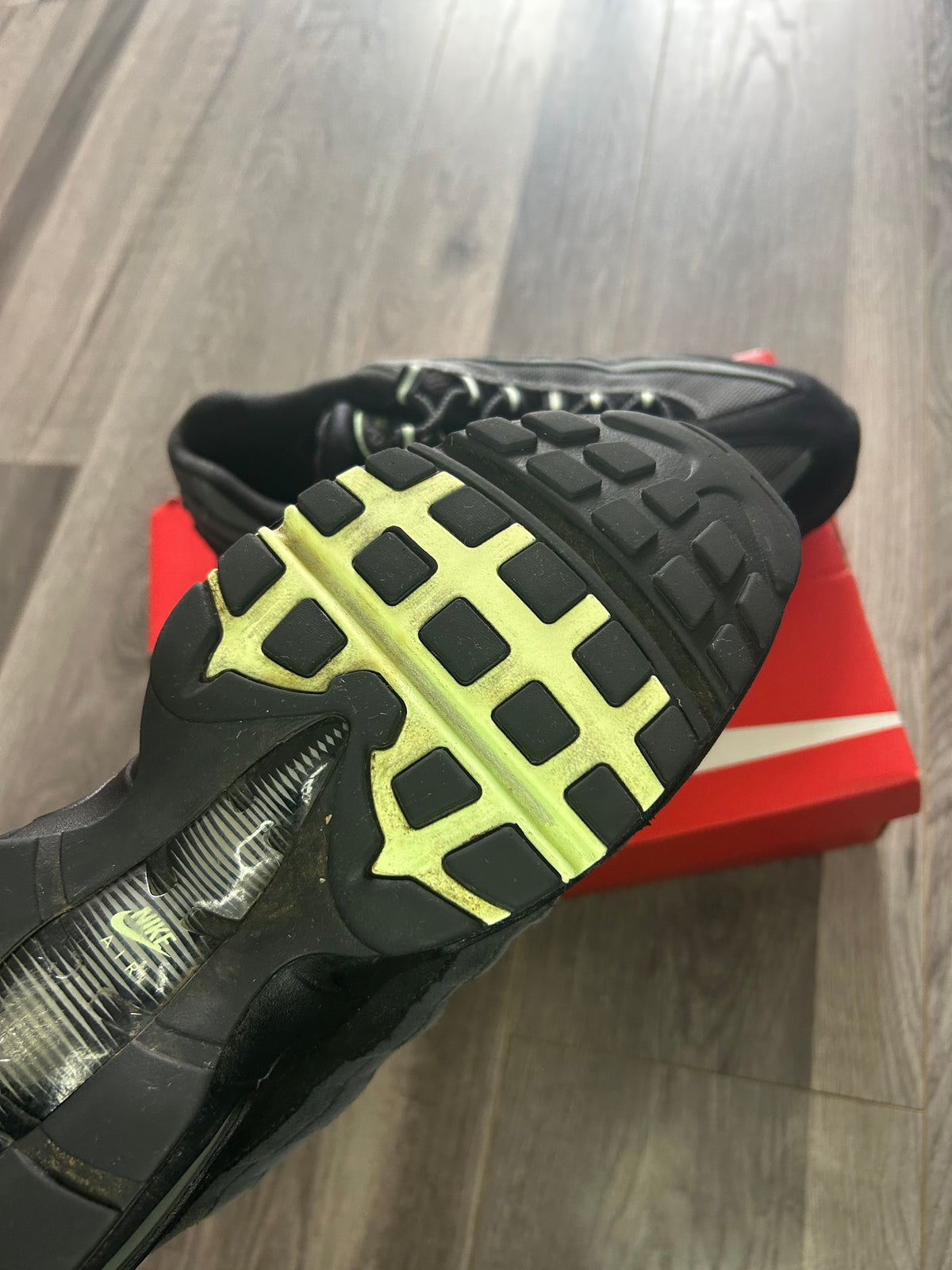 Nike Airmax 95 vapour green uk 9.5 used