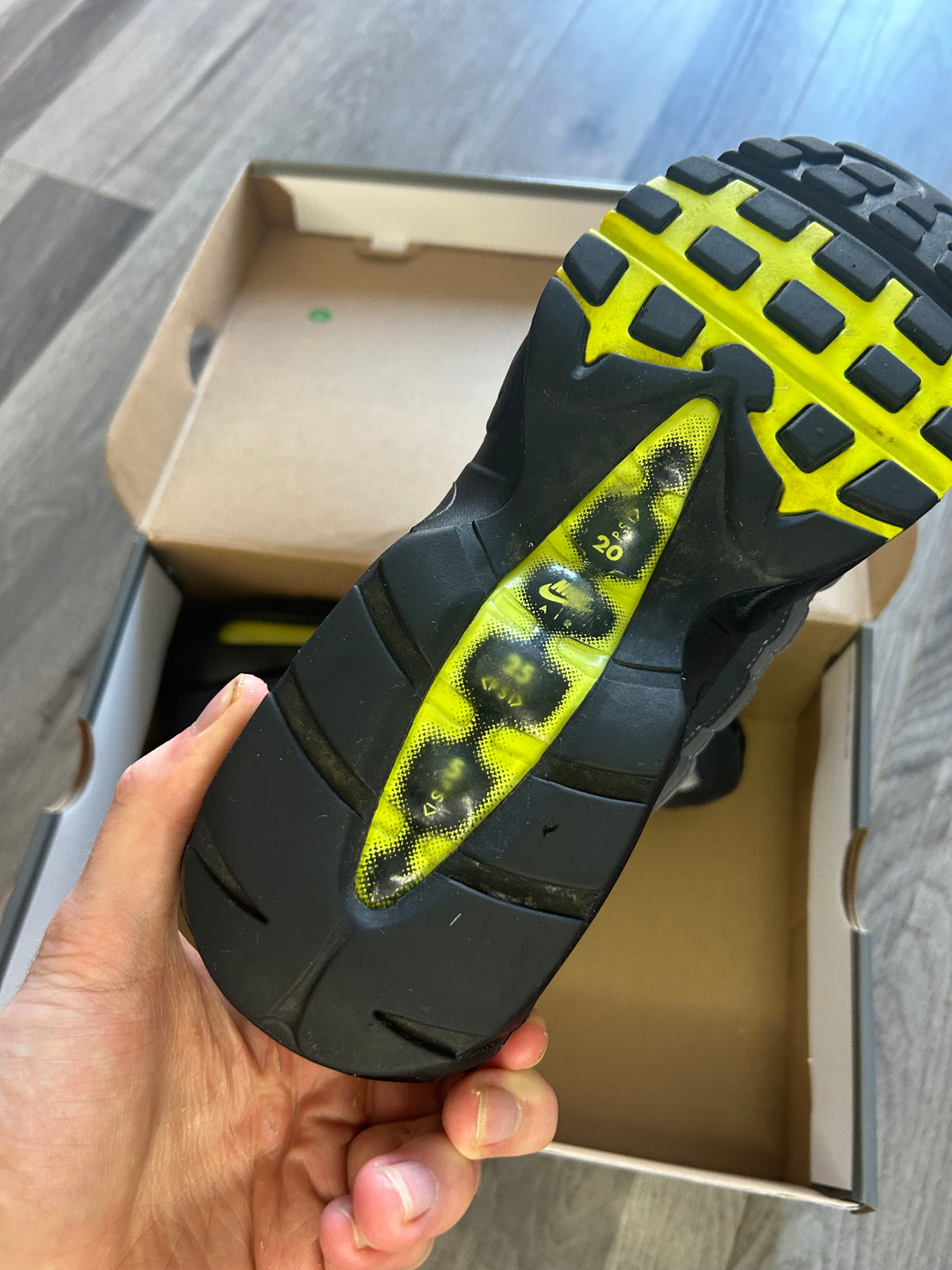 Nike Airmax 95 neon 2020 uk 8 used