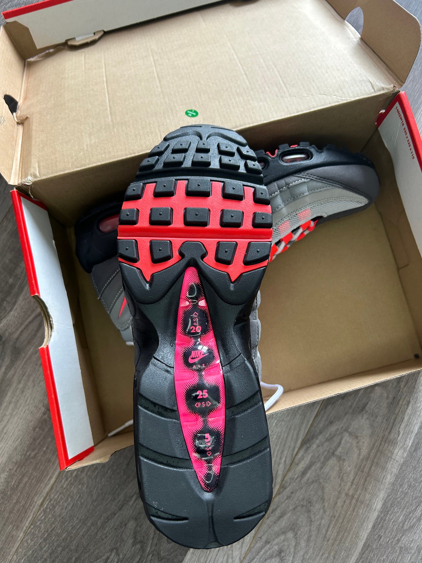 Nike Airmax 95 solar red 2018 uk 8.5 new/tried on
