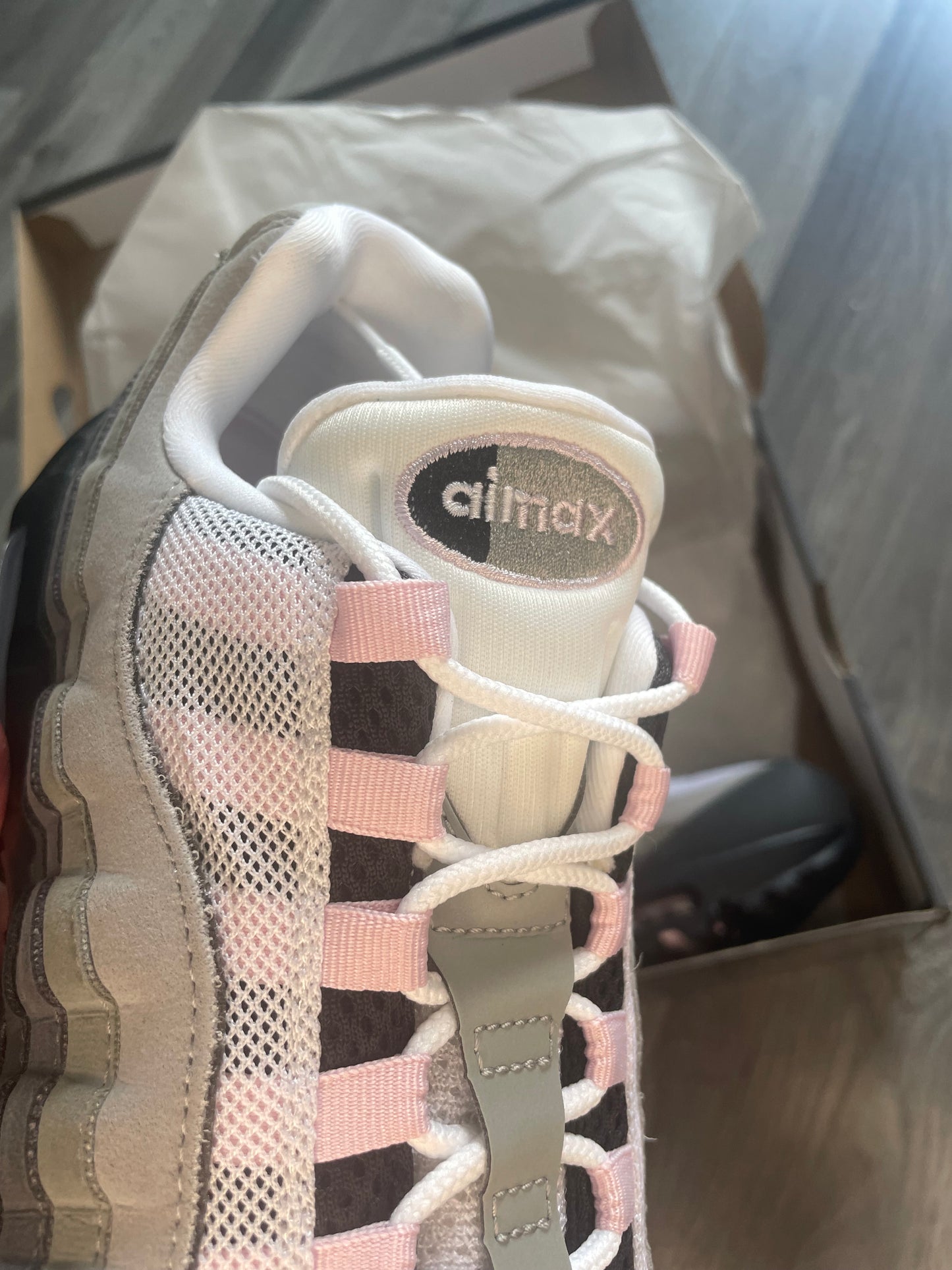 air max 95 ‘big bubble’ pink foam 2025