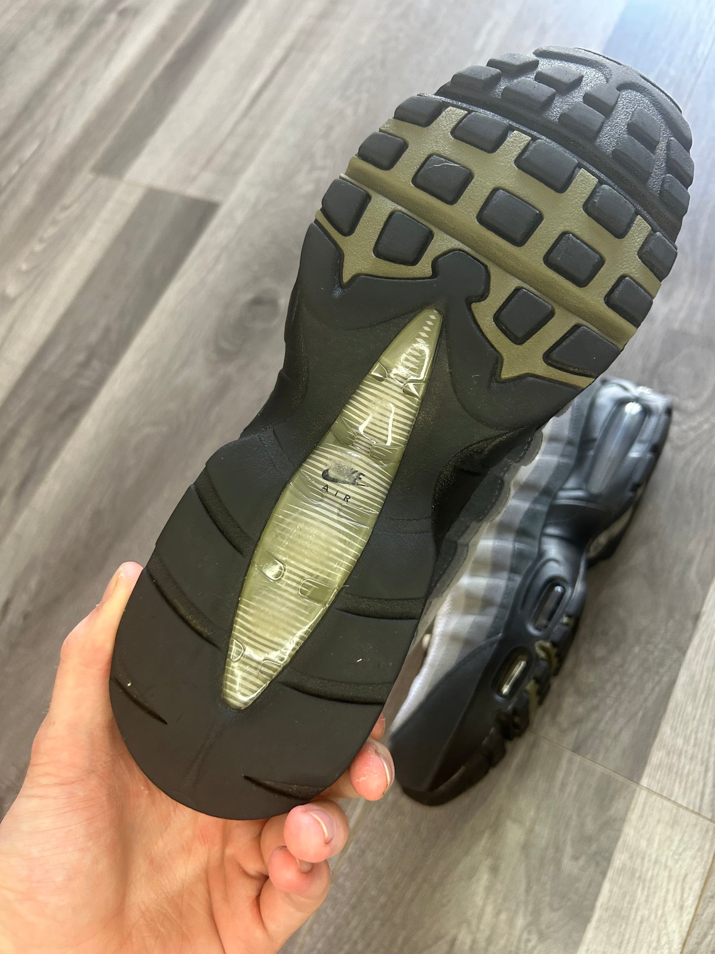 Nike Airmax 95 olive big bubble uk 9 used
