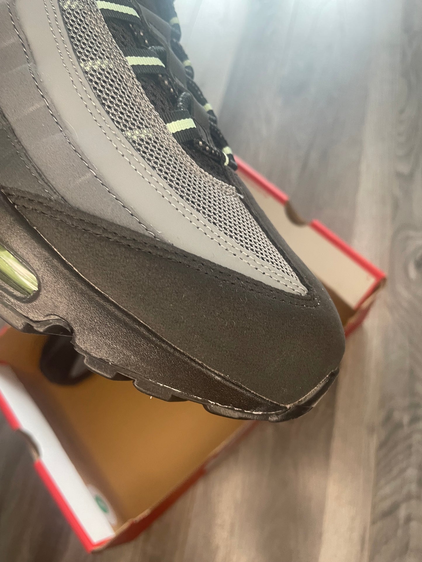 Air max 95 vapour green multiple sizes