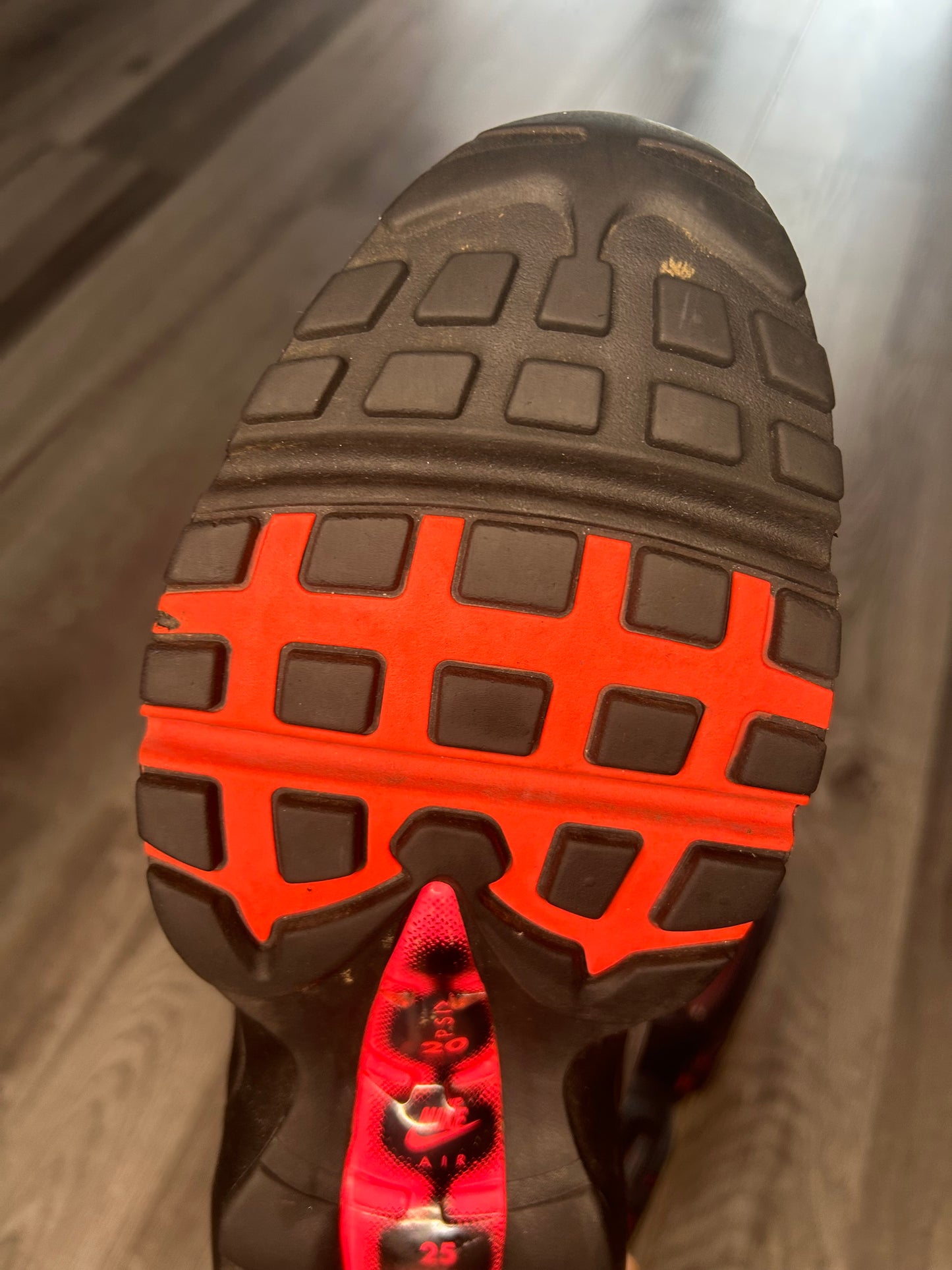 Nike air max 95 solar red uk 10 2018 used