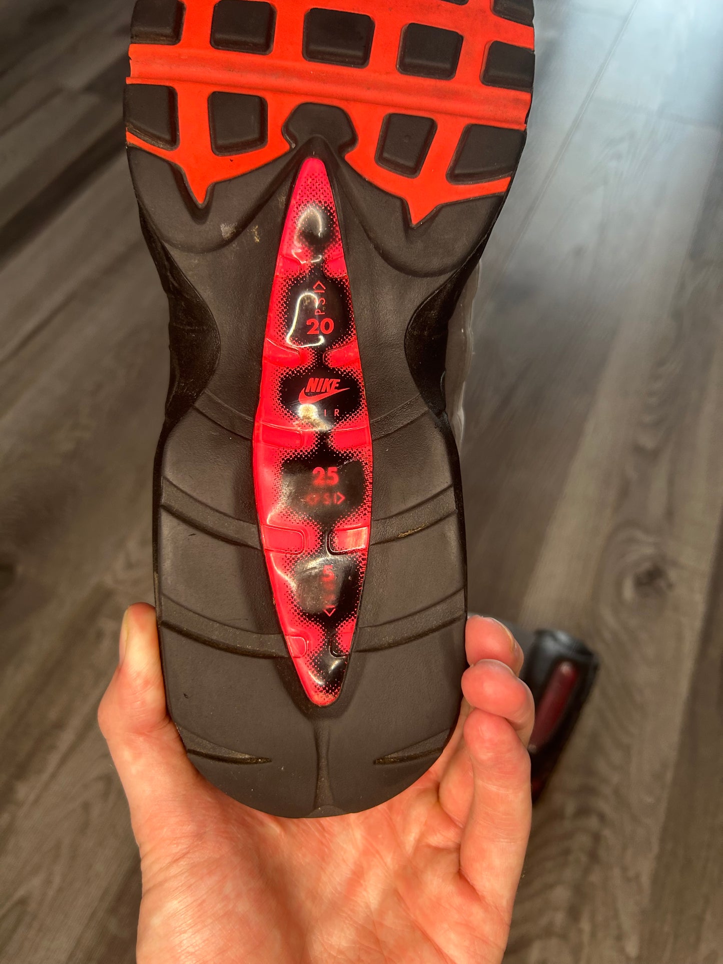 Nike air max 95 solar red uk 10 2018 used