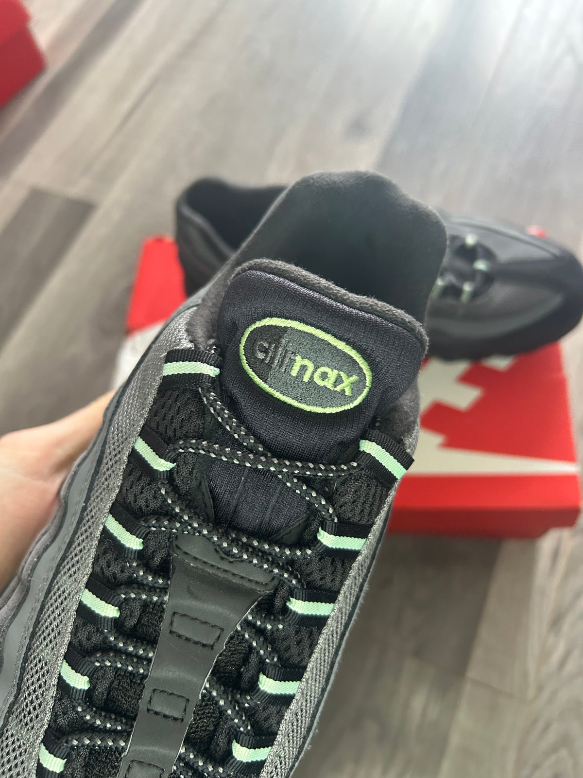 Nike Airmax 95 vapour green uk 9.5 used