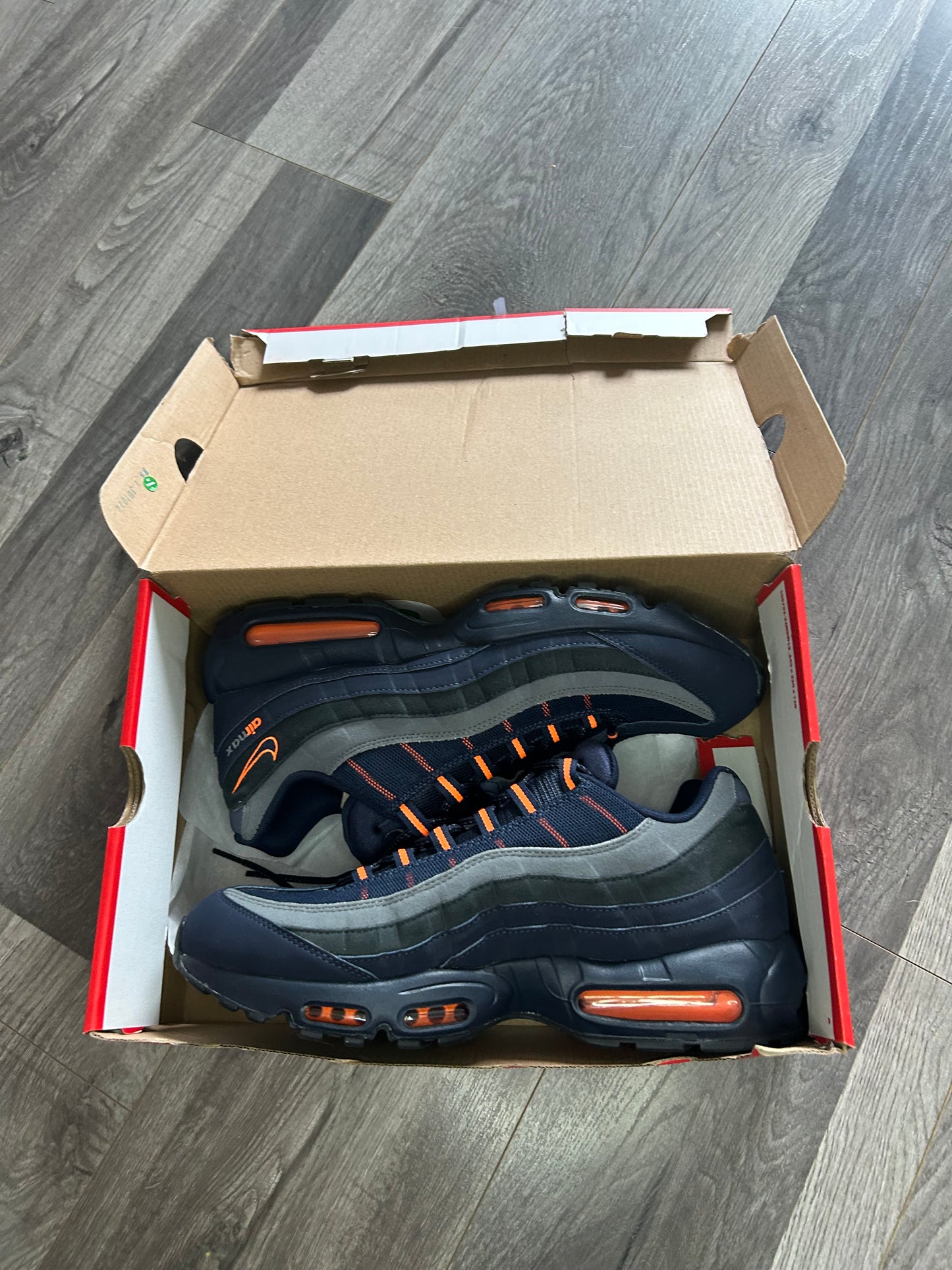Nike Airmax 95 obsidian total orange uk 12 used