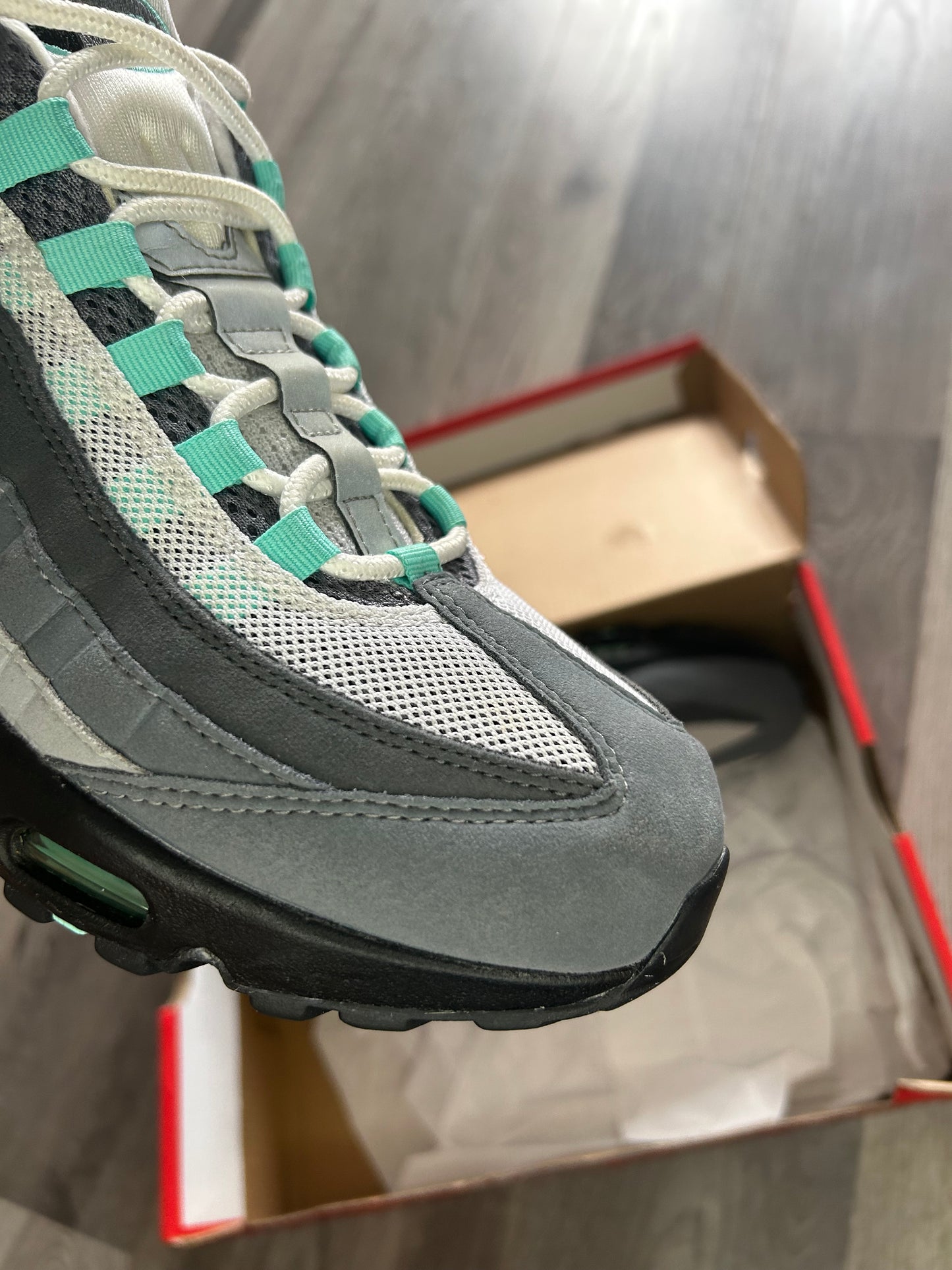 Nike Airmax 95 hyper turquoise uk 9 used