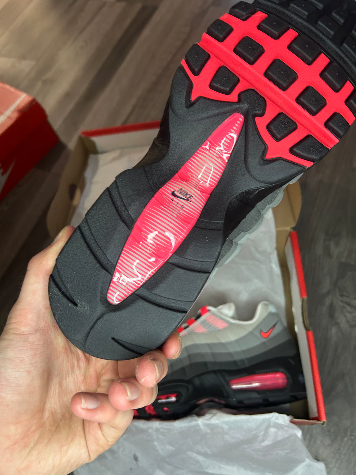 Nike Airmax 95 solar red uk 8 unworn