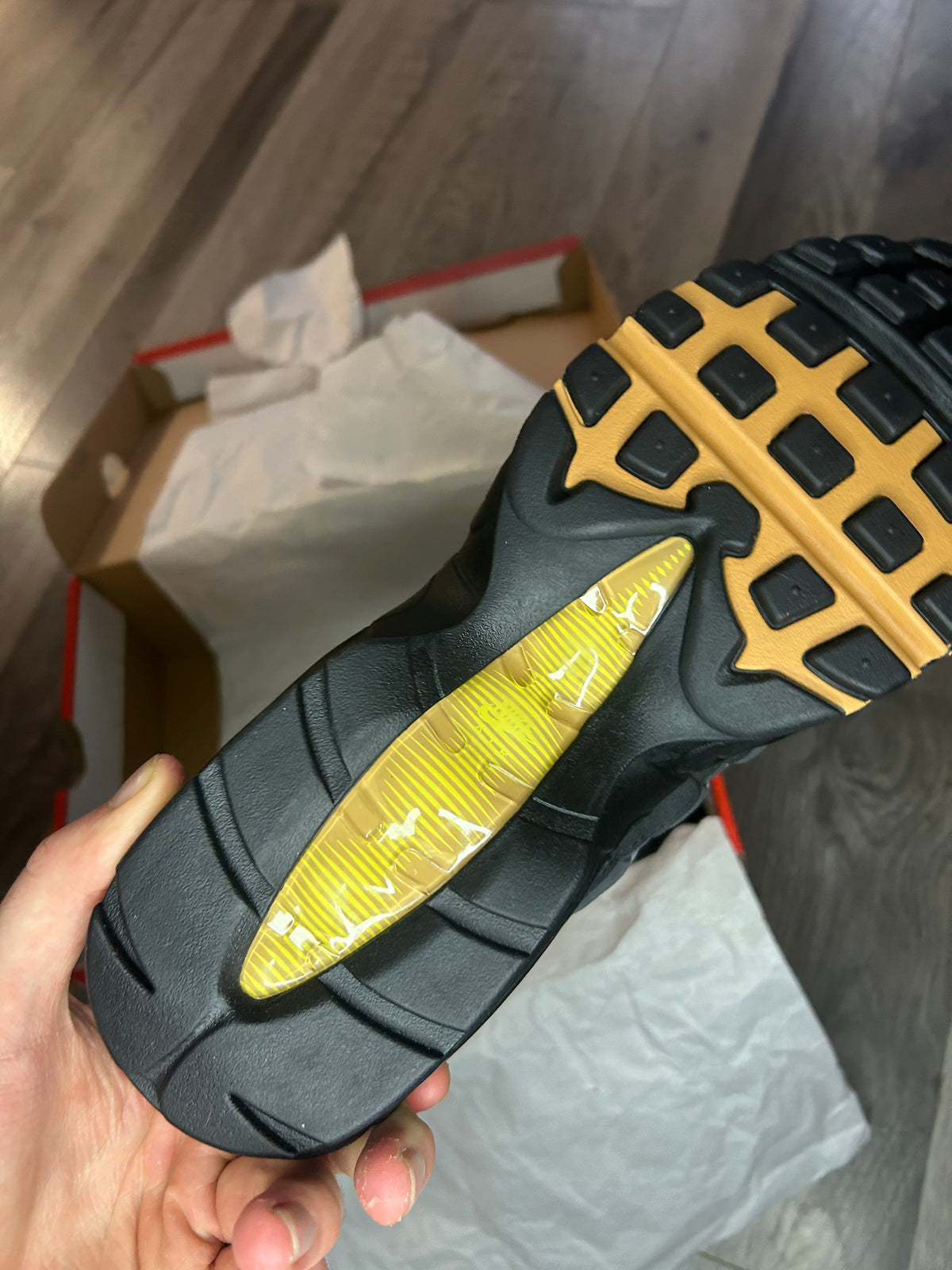 Nike Airmax 95 yellow strike unworn
