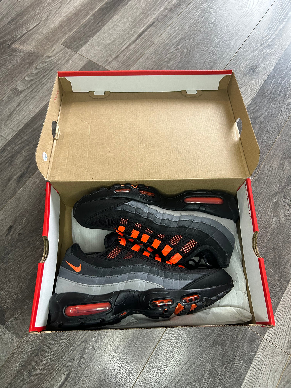 Nike Airmax 95 hyper crimson uk 9 used