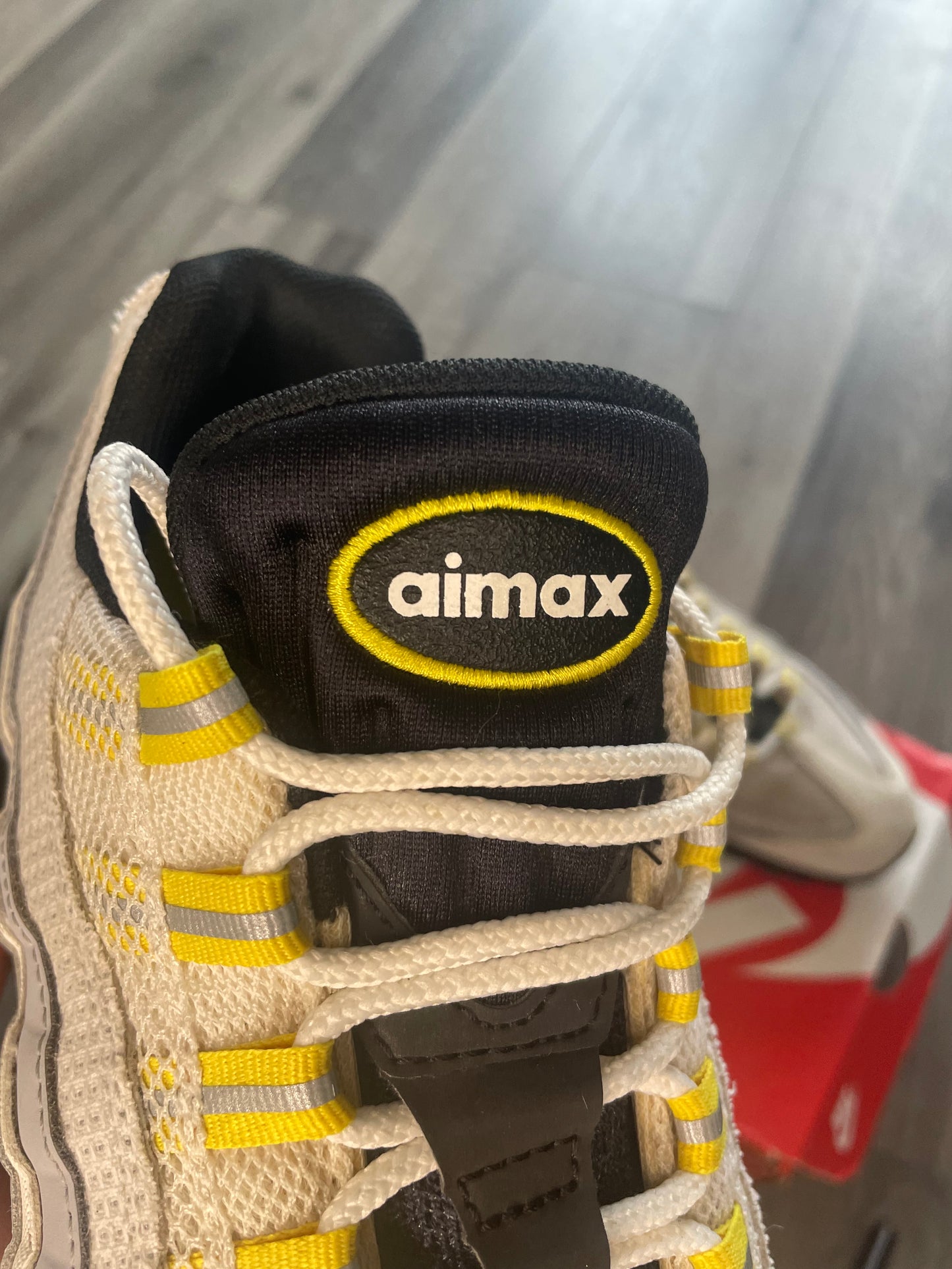 Air max 95 tour yellow Uk 8 (used)