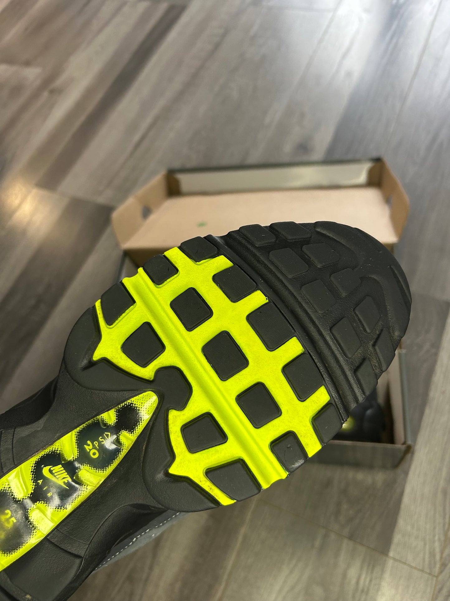 Nike Airmax 95 neon 2020 uk 10 used