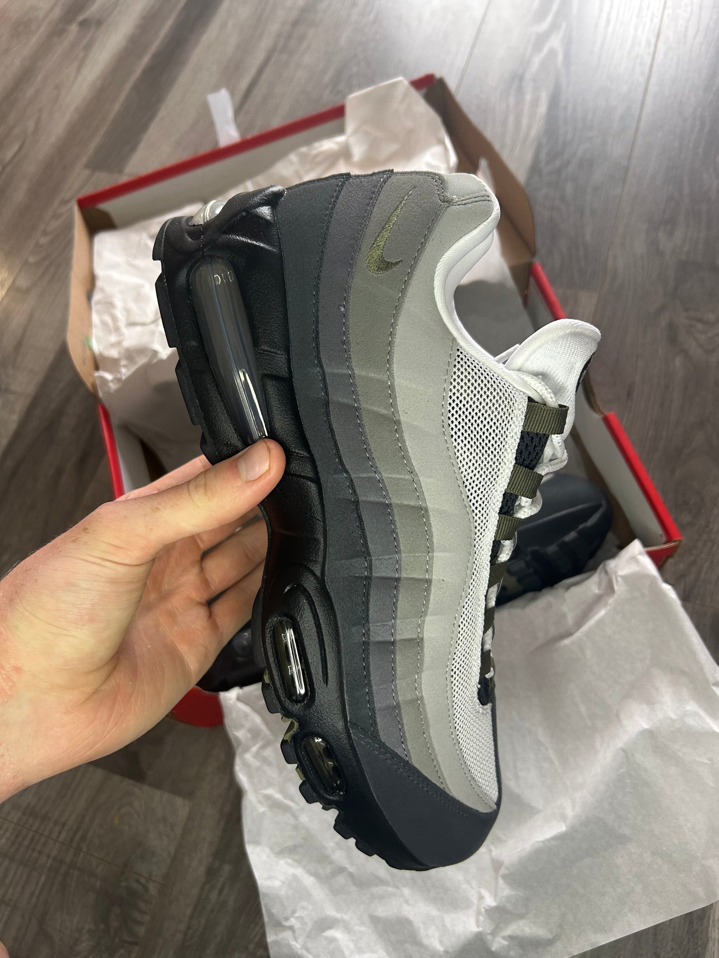Nike Airmax 95 olive big bubble uk 9 new