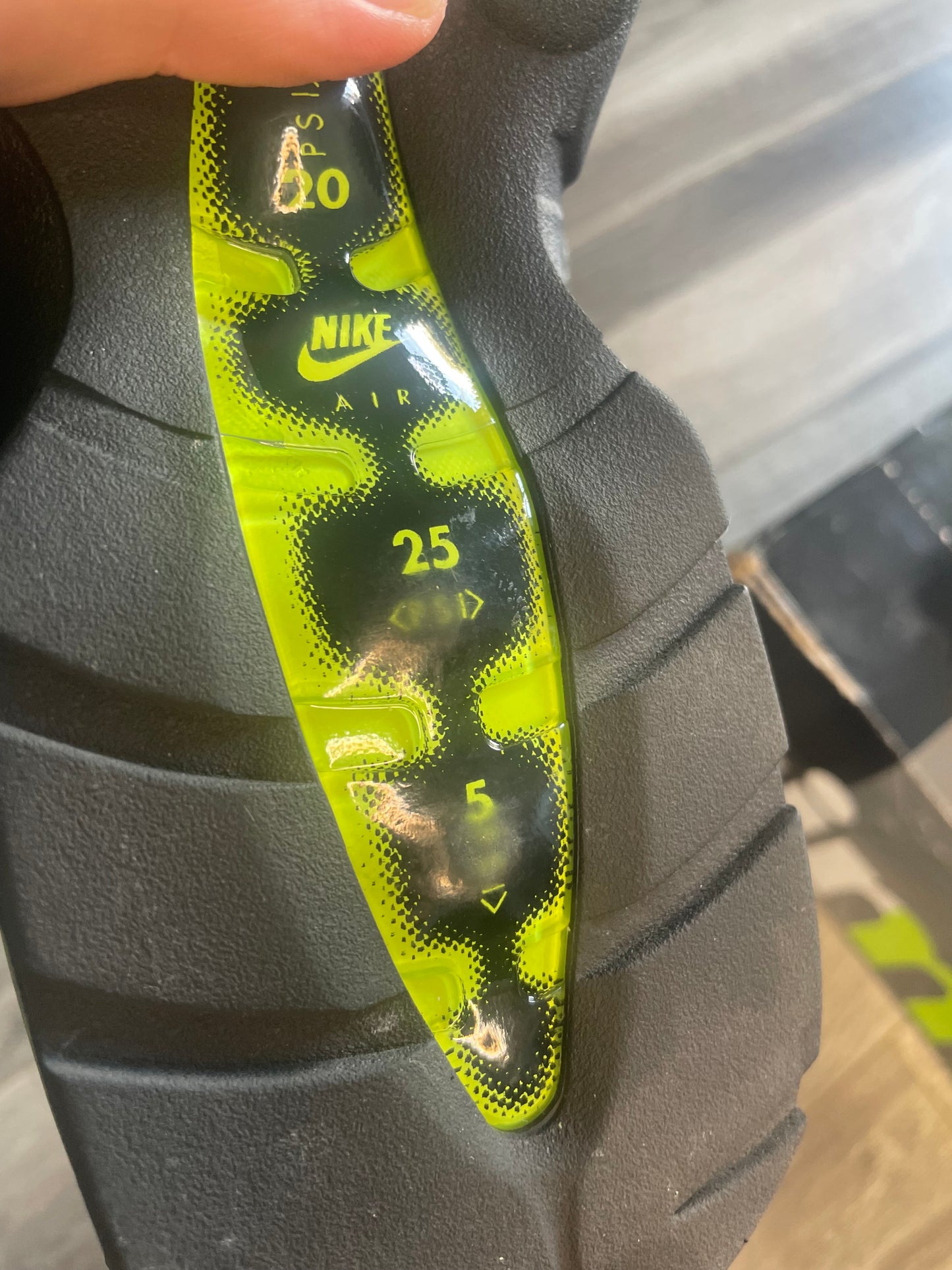 Nike air max 95 neon 2025 big bubble Uk 11 used
