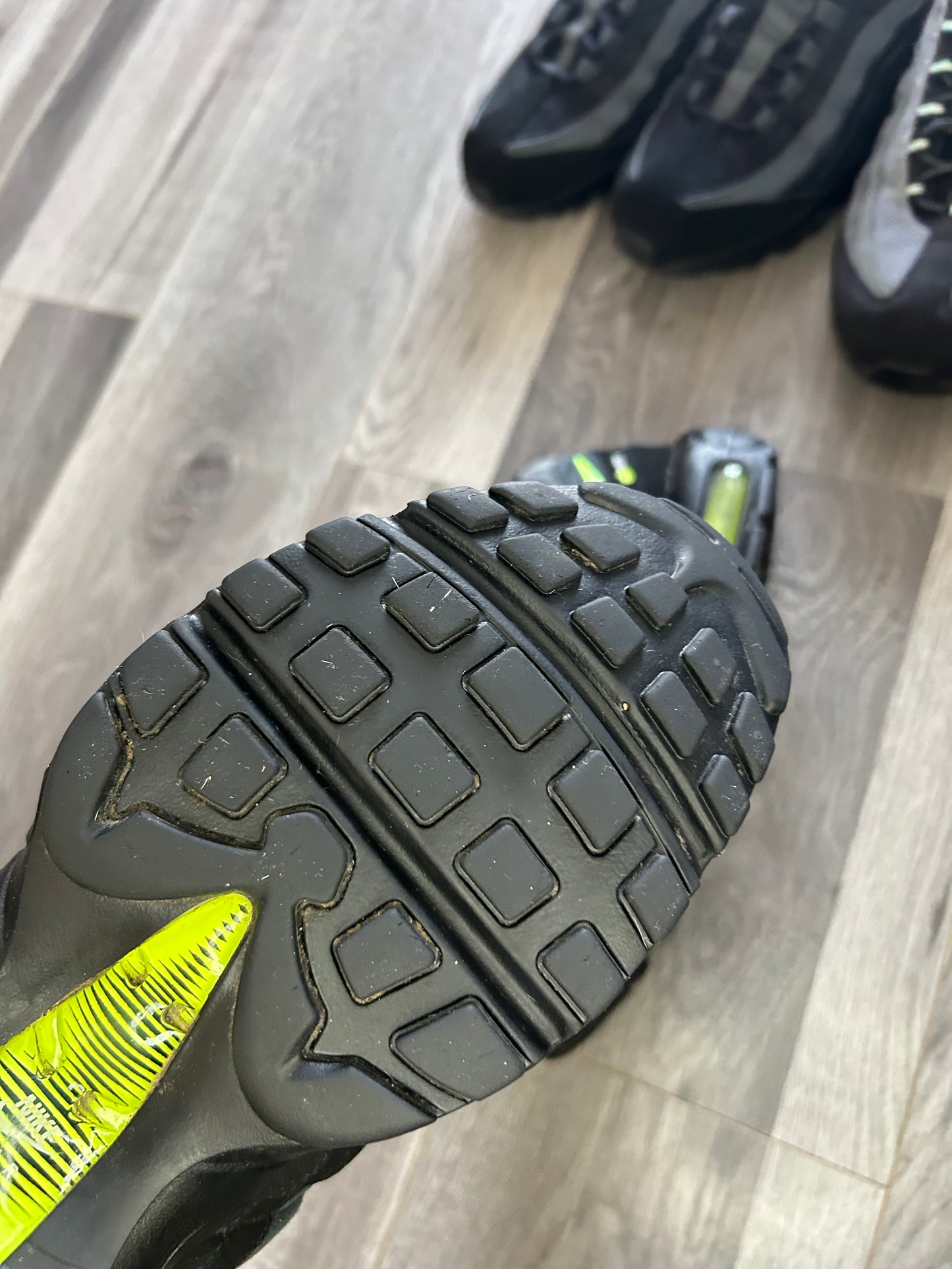 Nike Airmax 95 retro logo black grey volt